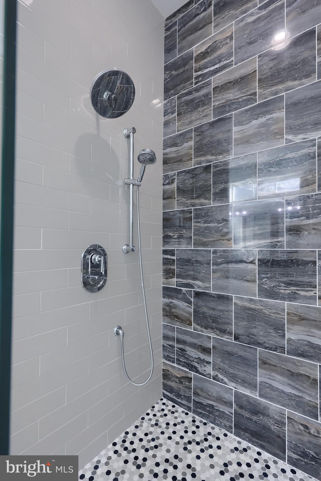 HAYDN MANOR - Residential