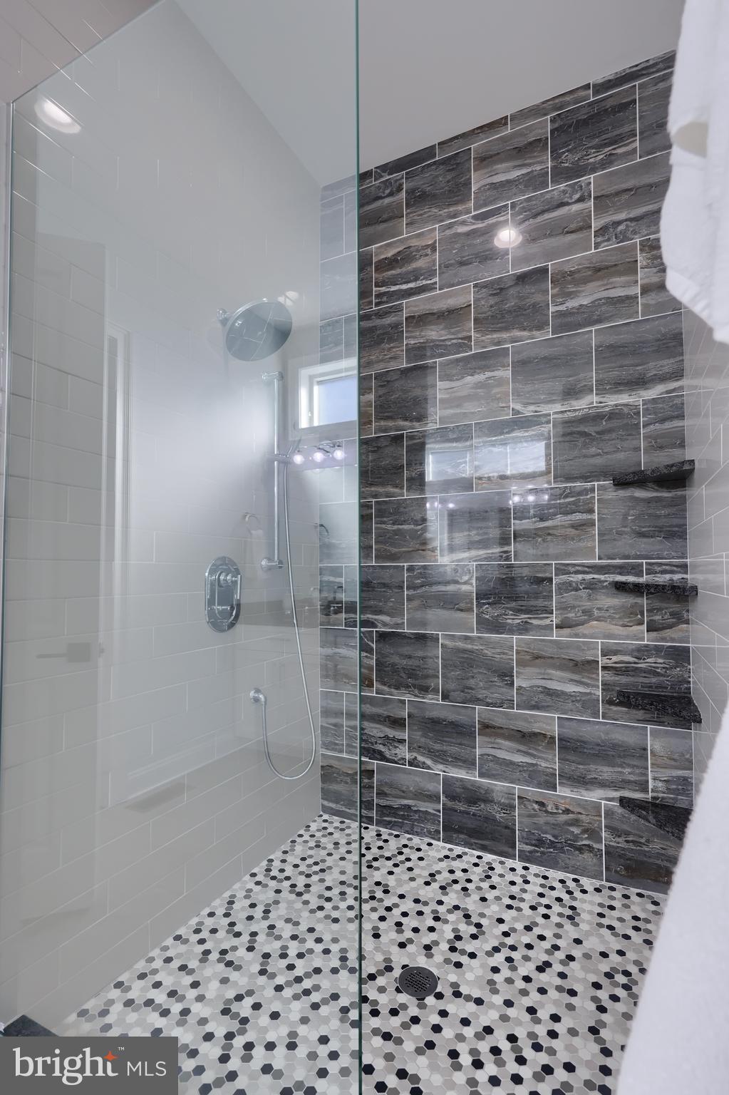 HAYDN MANOR - Residential