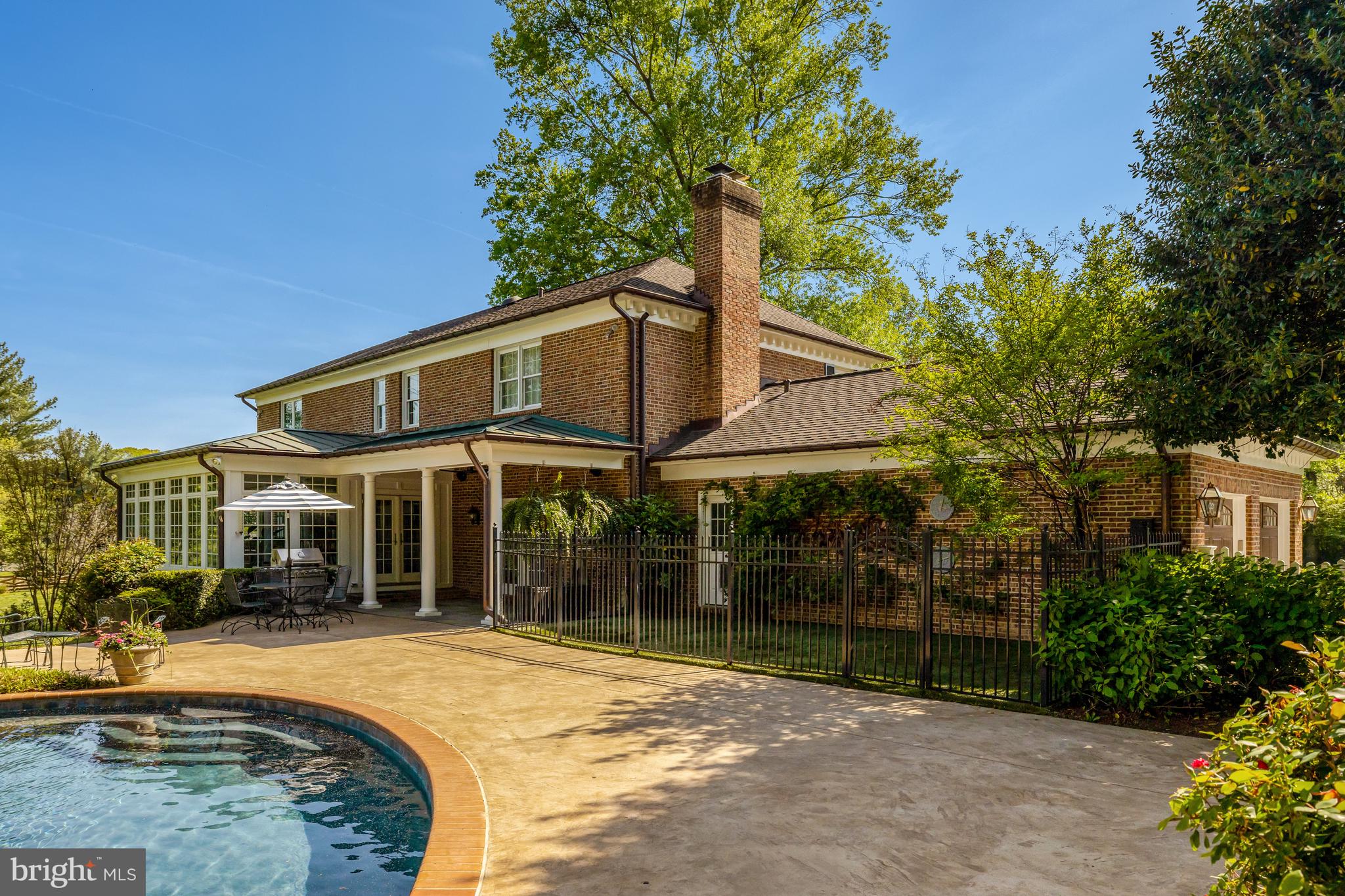 CANTERBURY WOODS - Residential