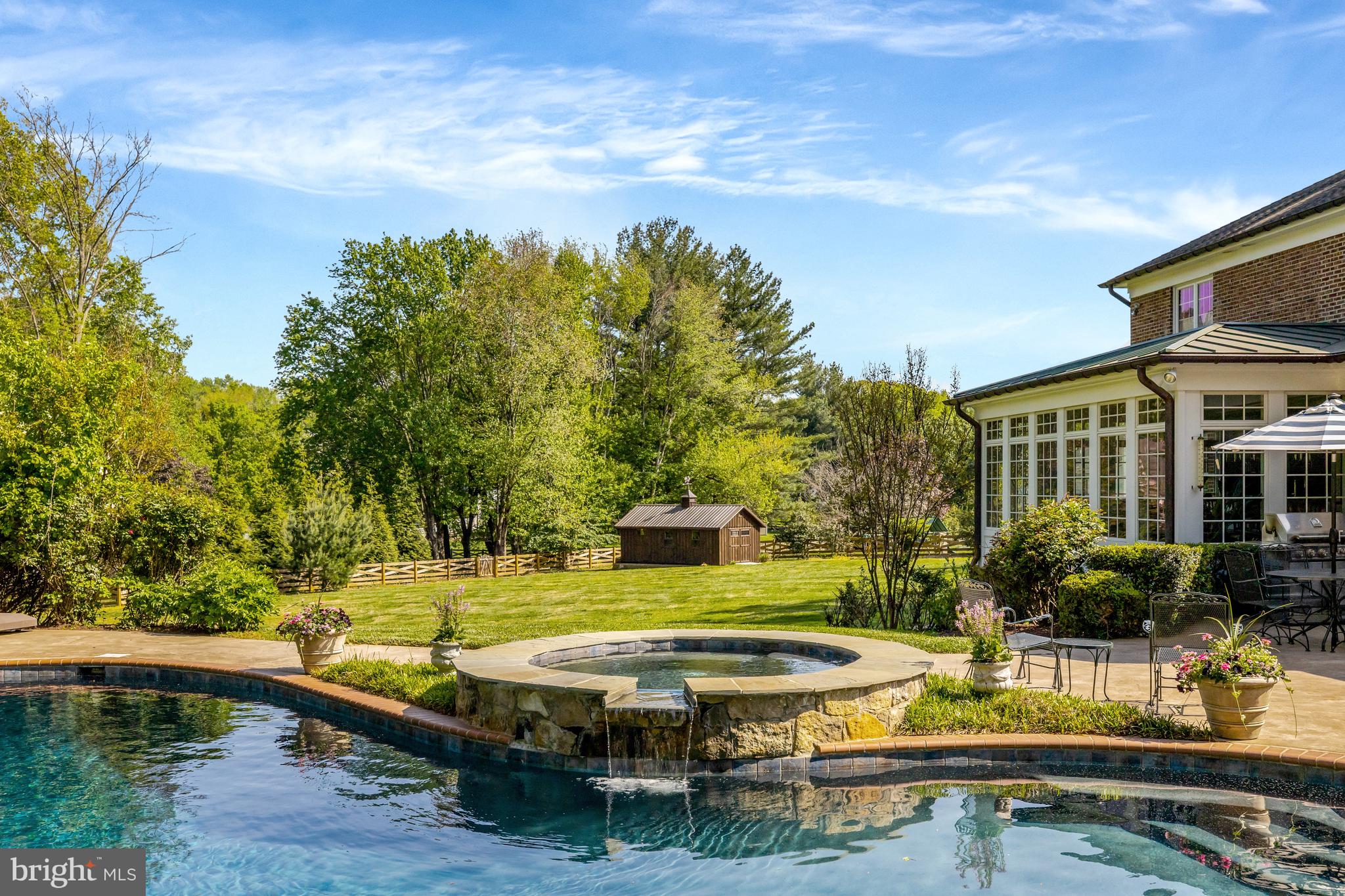 CANTERBURY WOODS - Residential