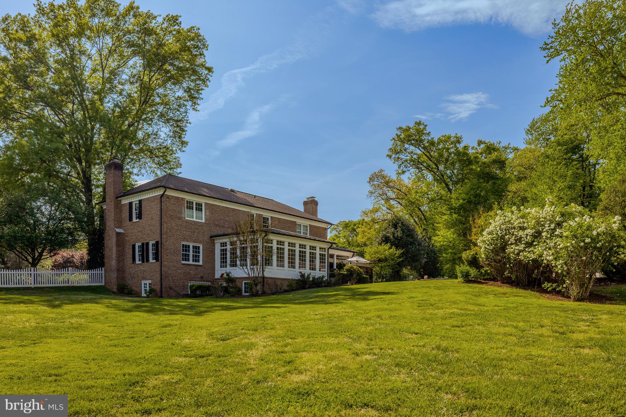 CANTERBURY WOODS - Residential