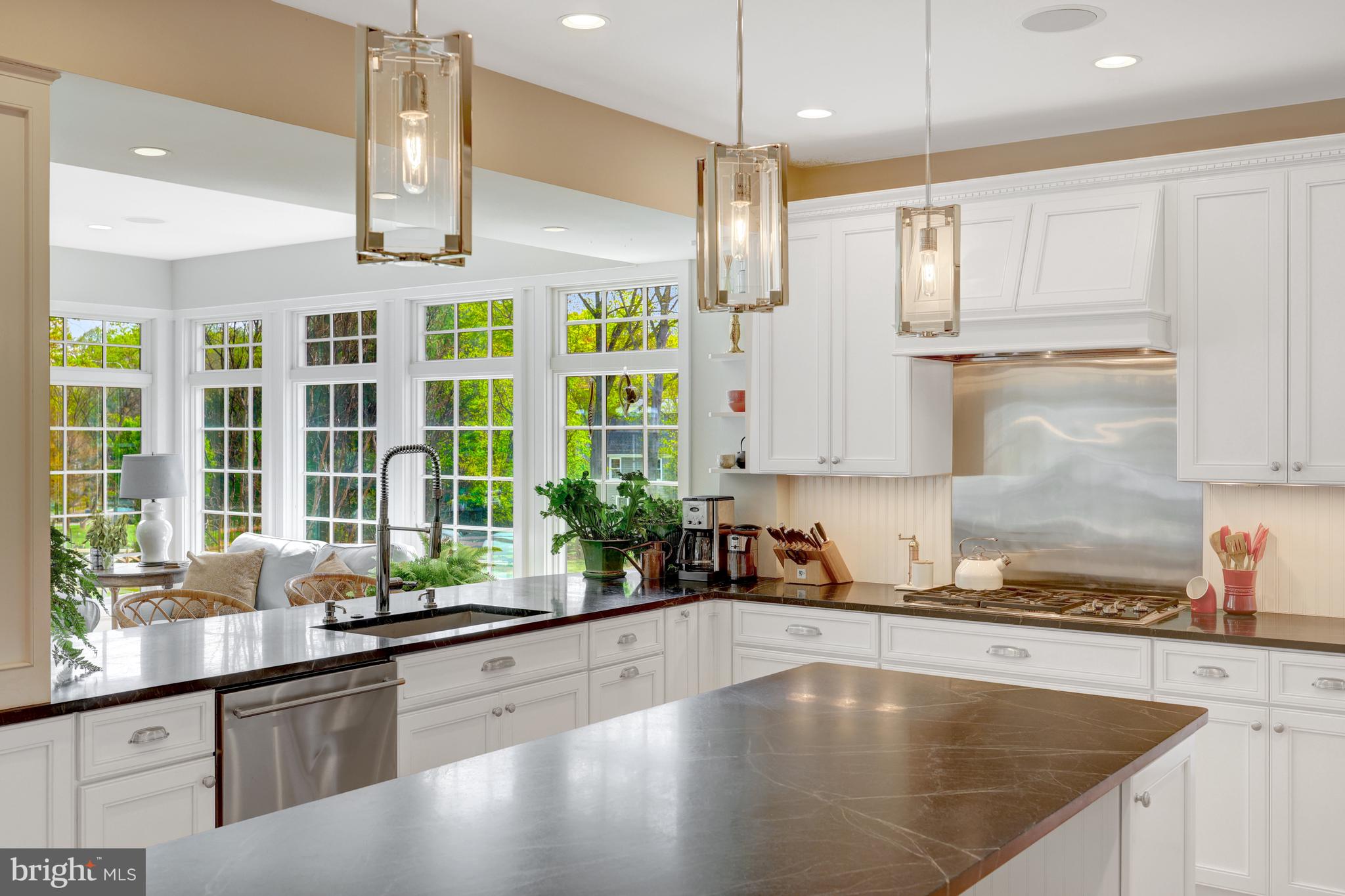 CANTERBURY WOODS - Residential