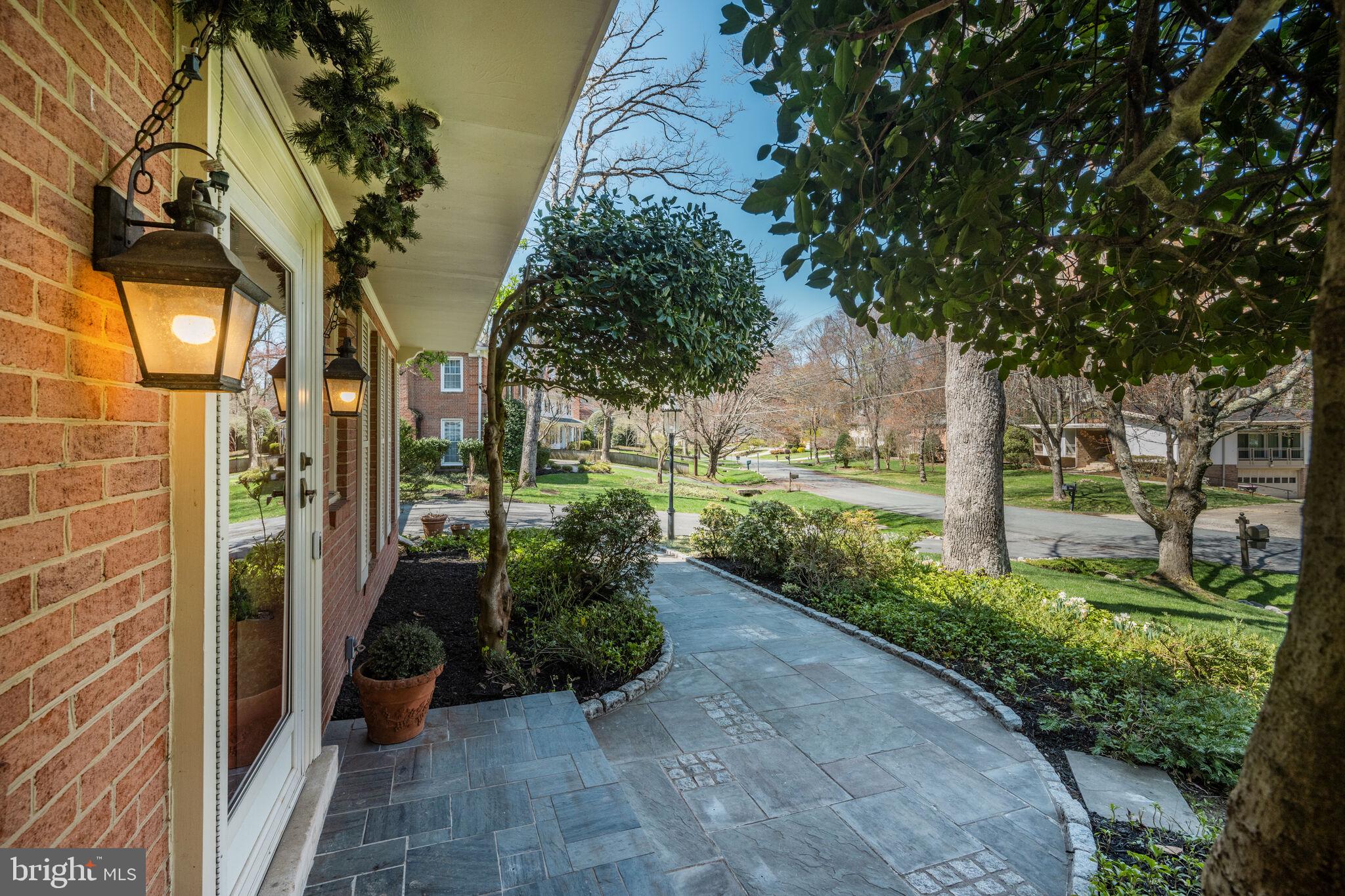 11337 WILLOWBROOK DRIVE