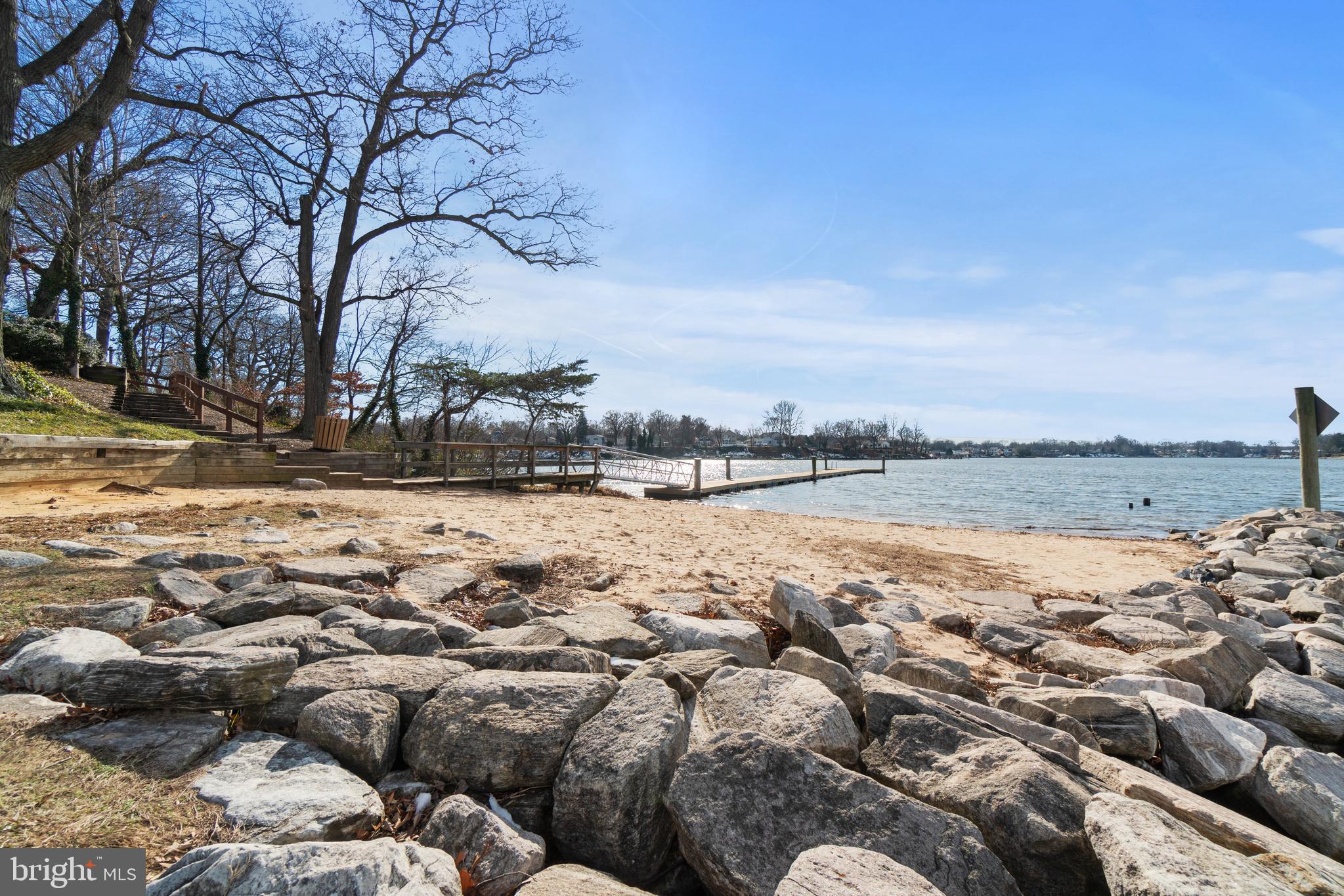 ELIZABETHS LANDING - Residential