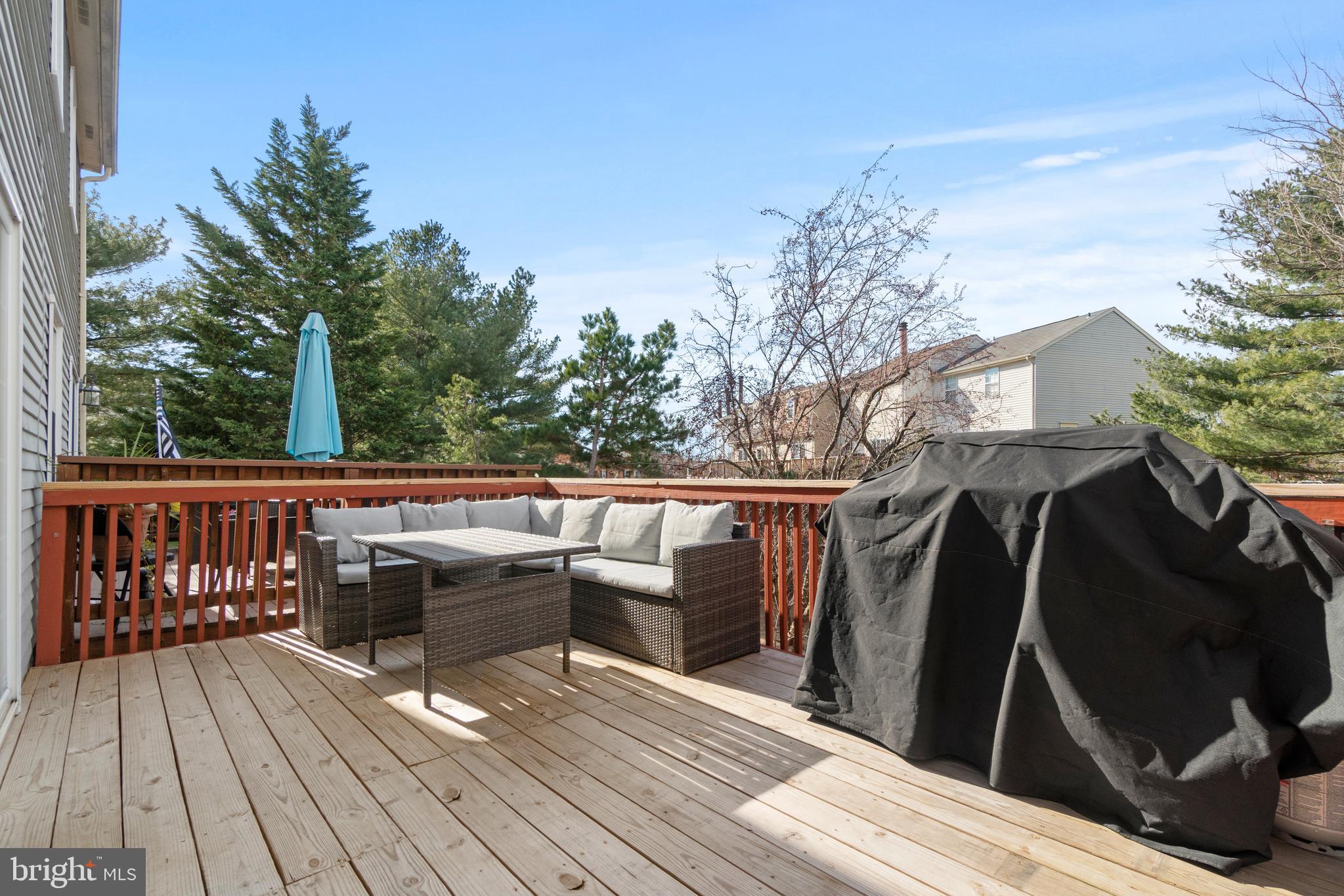 ELIZABETHS LANDING - Residential