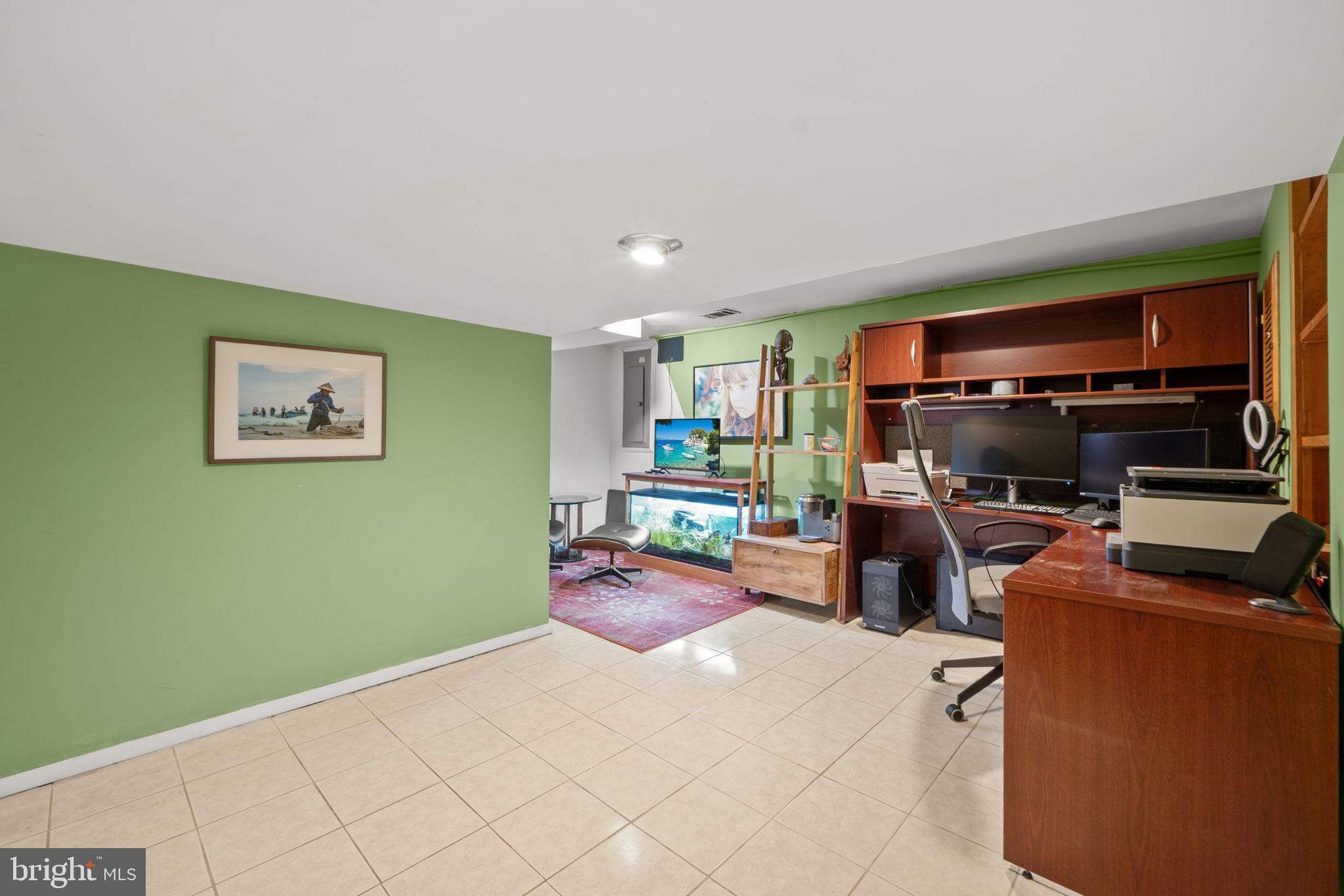 GLENVIEW - Residential