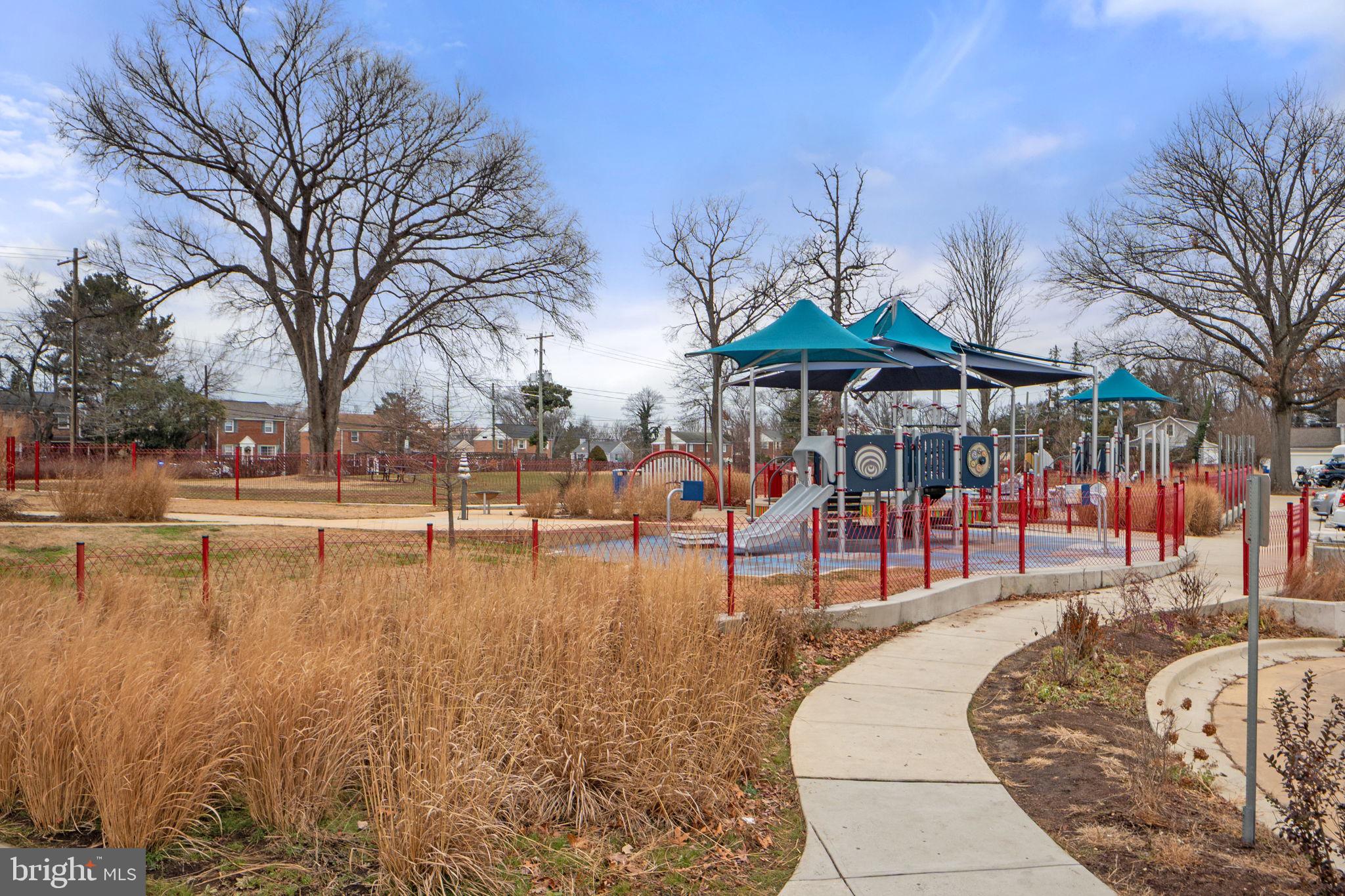 GLENVIEW - Residential