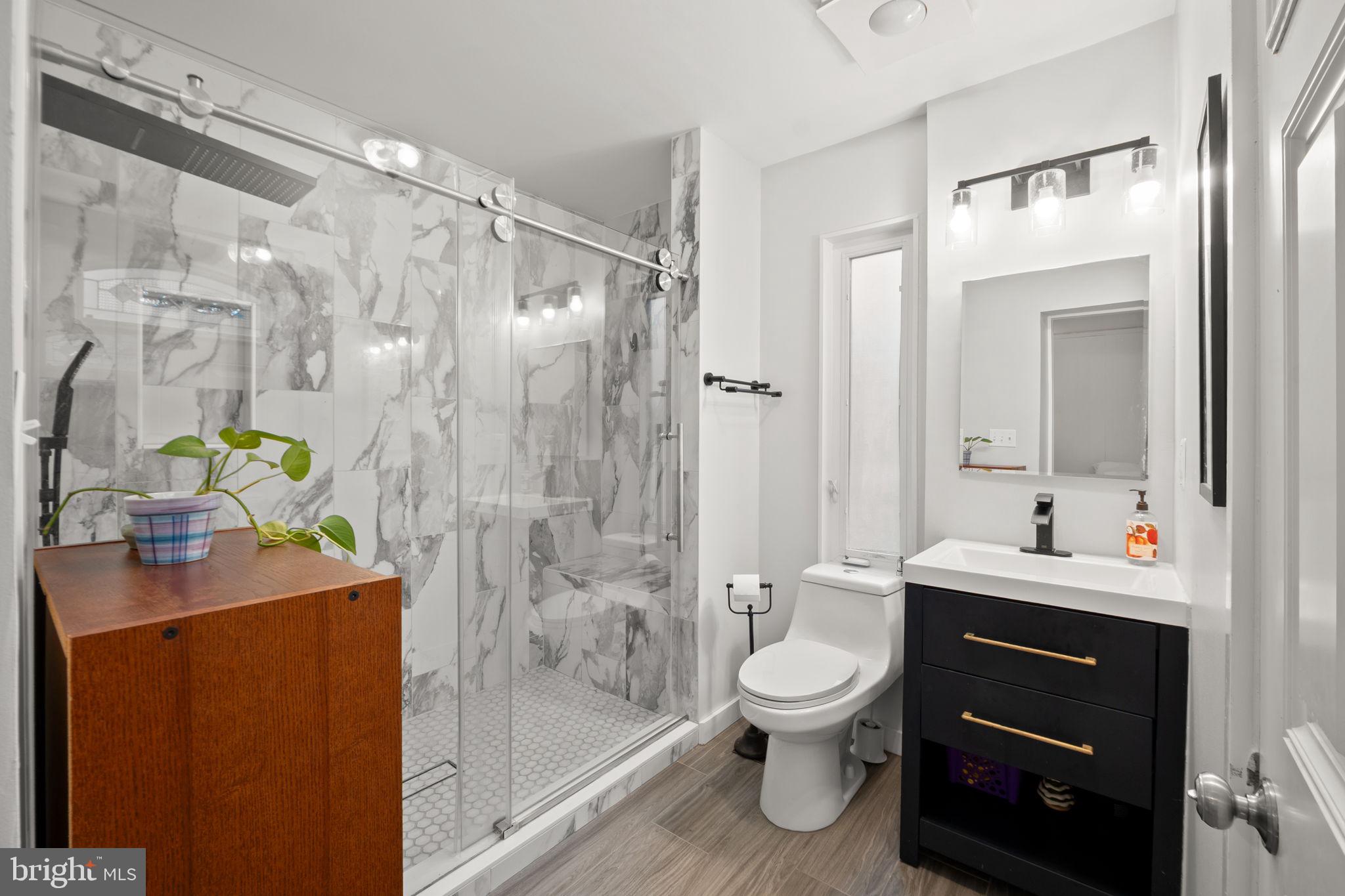 GLENVIEW - Residential