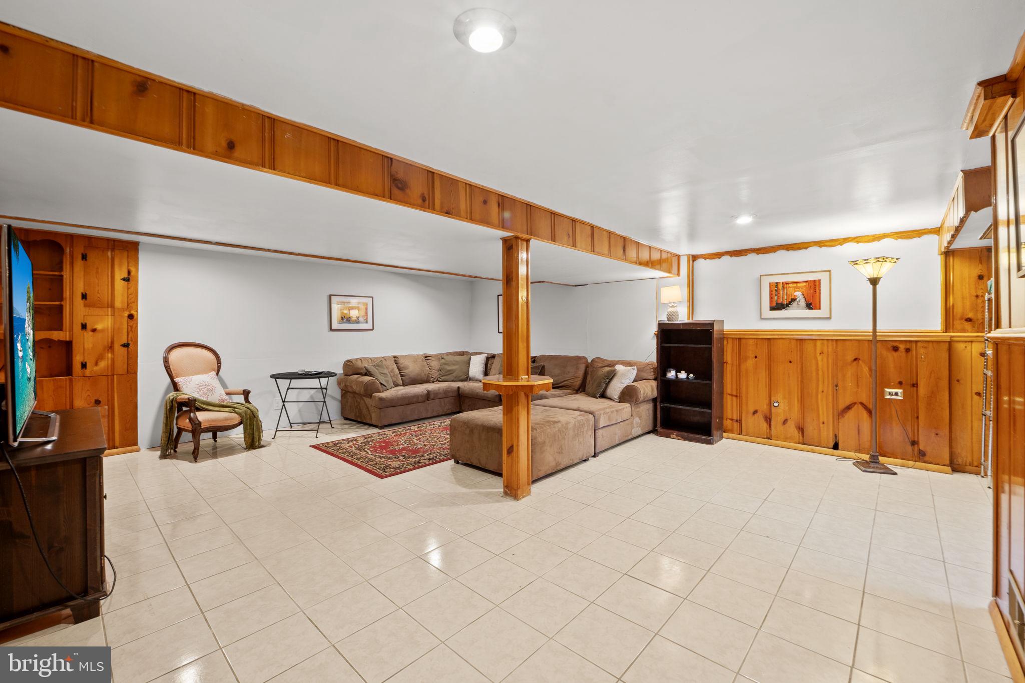 GLENVIEW - Residential