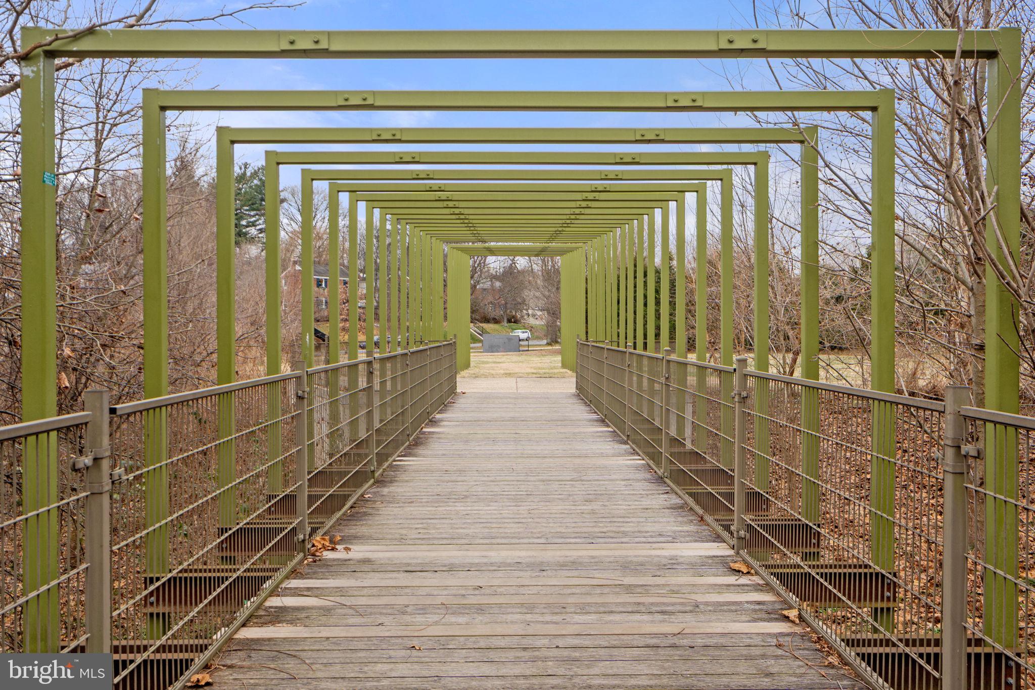 GLENVIEW - Residential