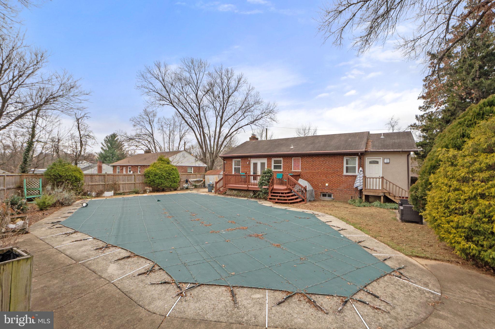 GLENVIEW - Residential