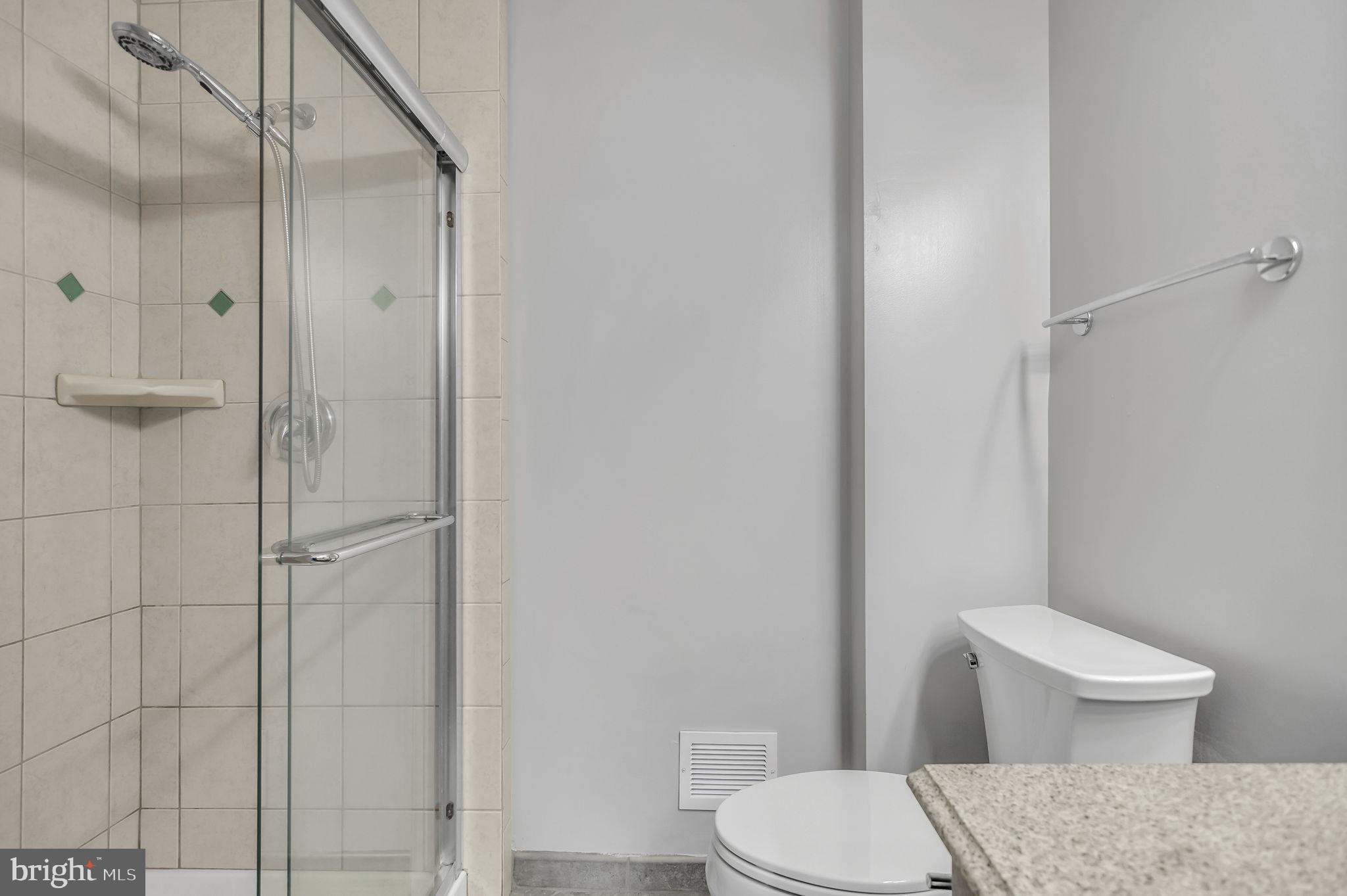 GLENWOOD MANOR - Residential Lease