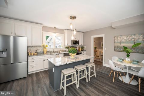 1514 PRINCE EDWARD STREET FREDERICKSBURG VA 22401