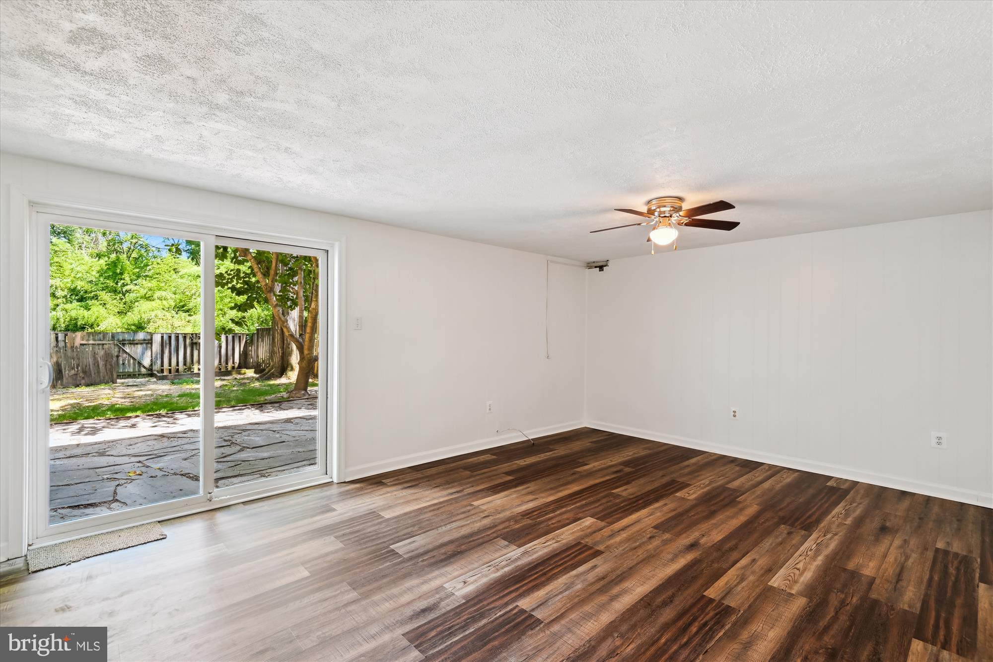 5499 GREEN DORY LANE