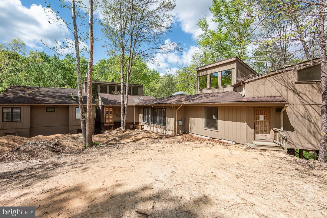 7322 LACKAWANNA DRIVE