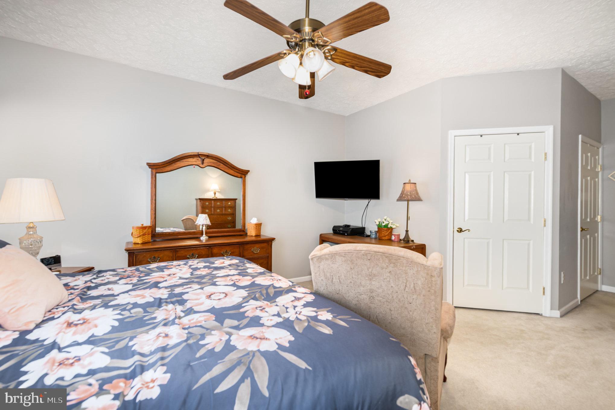 HOLLY WOODS CONDOMINIUMS - Residential