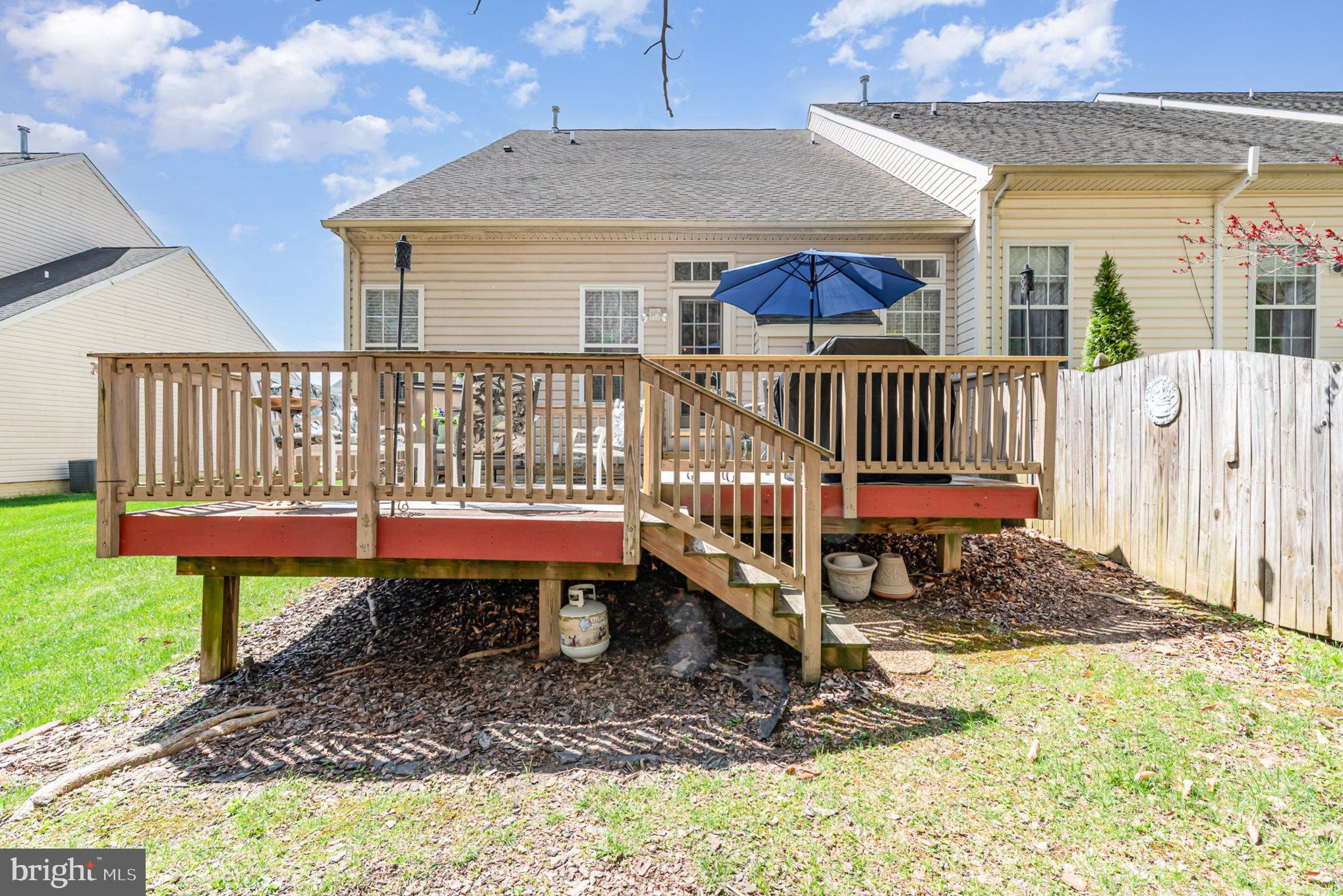 HOLLY WOODS CONDOMINIUMS - Residential