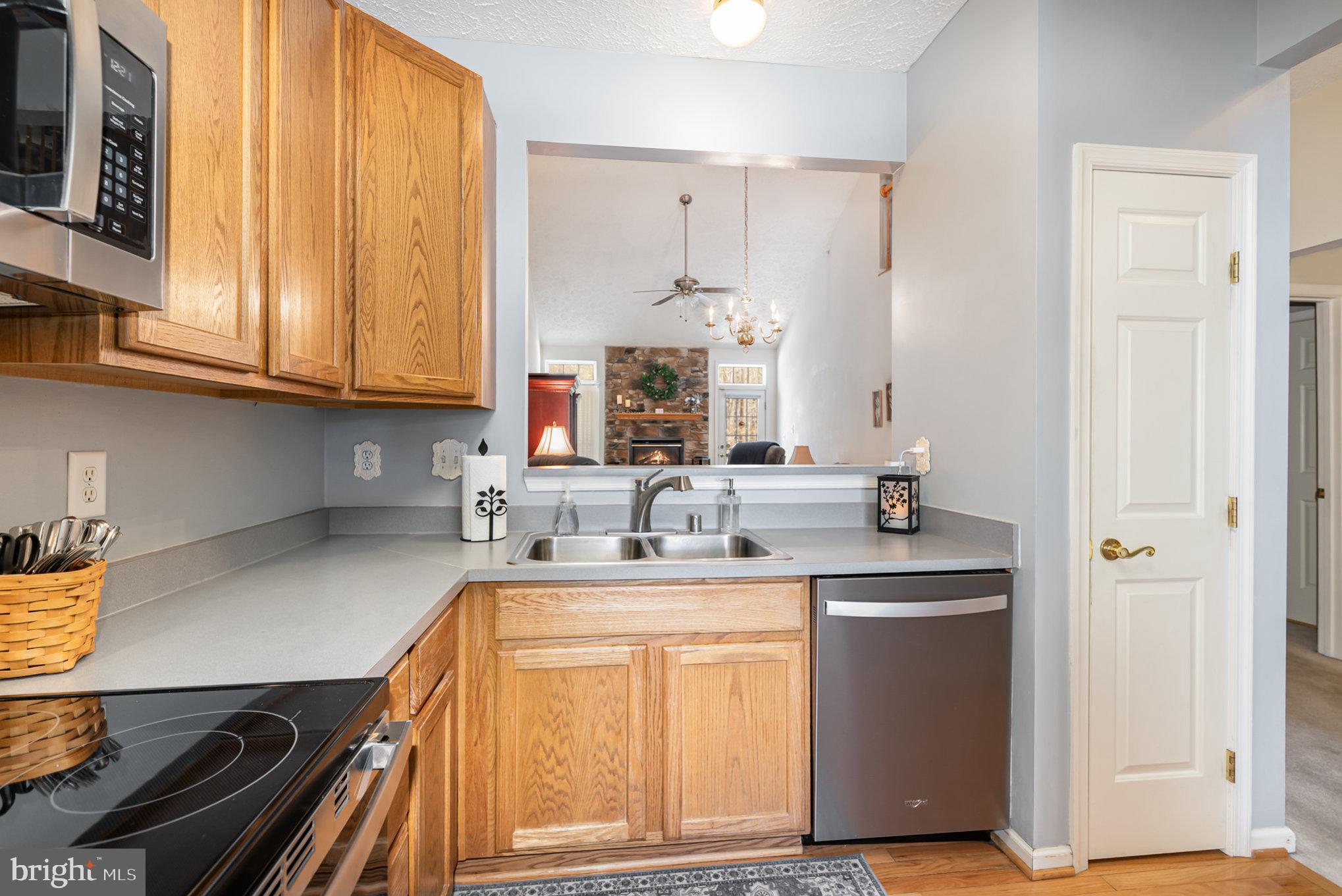 HOLLY WOODS CONDOMINIUMS - Residential