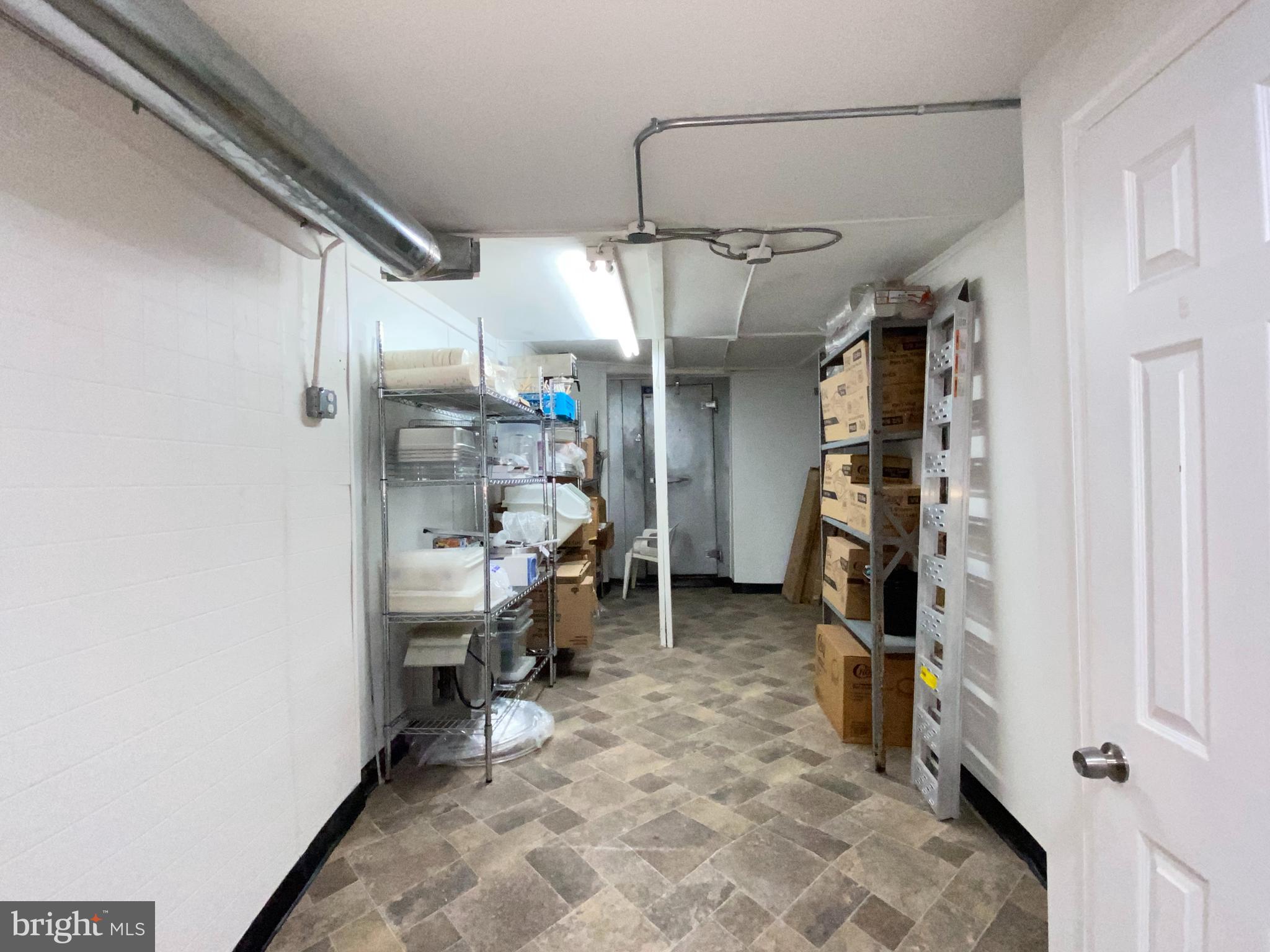 WASHINGTON VILLAGE - Commercial Lease