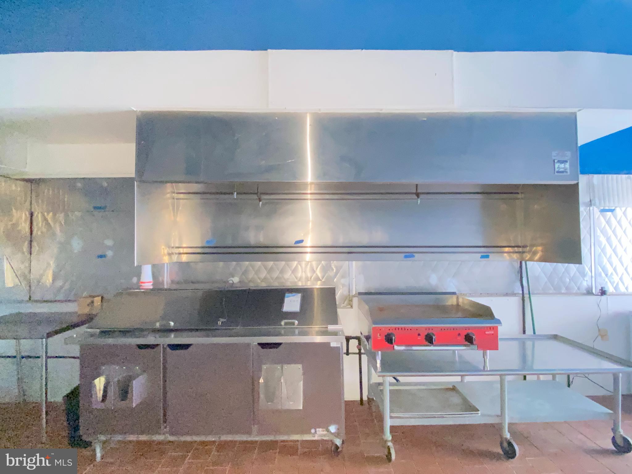 WASHINGTON VILLAGE - Commercial Lease