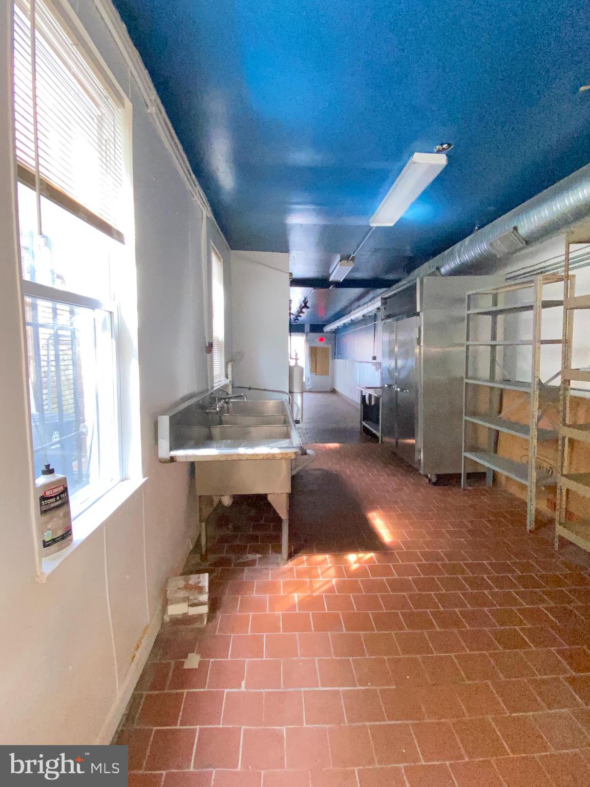 WASHINGTON VILLAGE - Commercial Lease