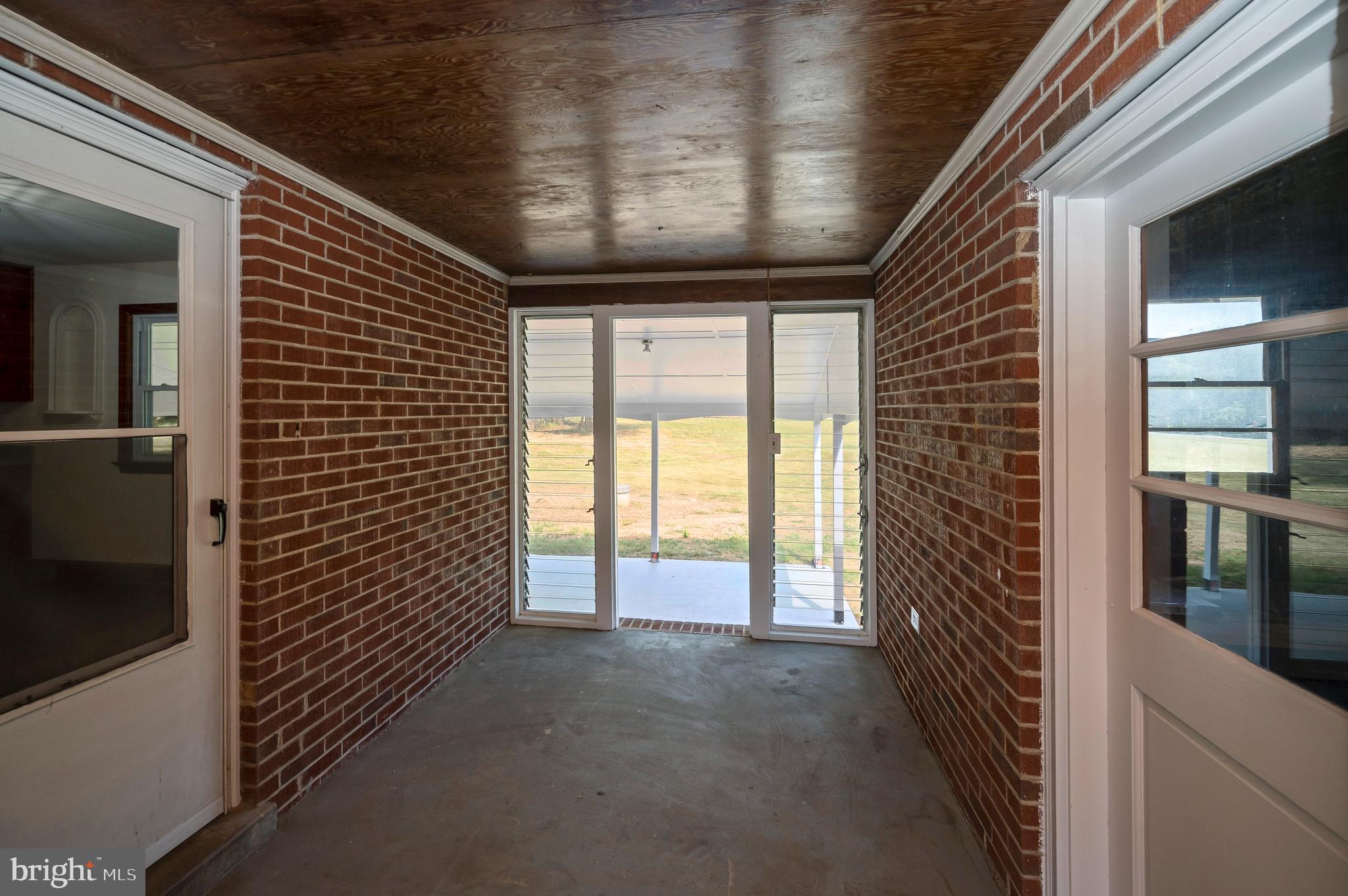 NORTH STAFFORD - Residential Lease