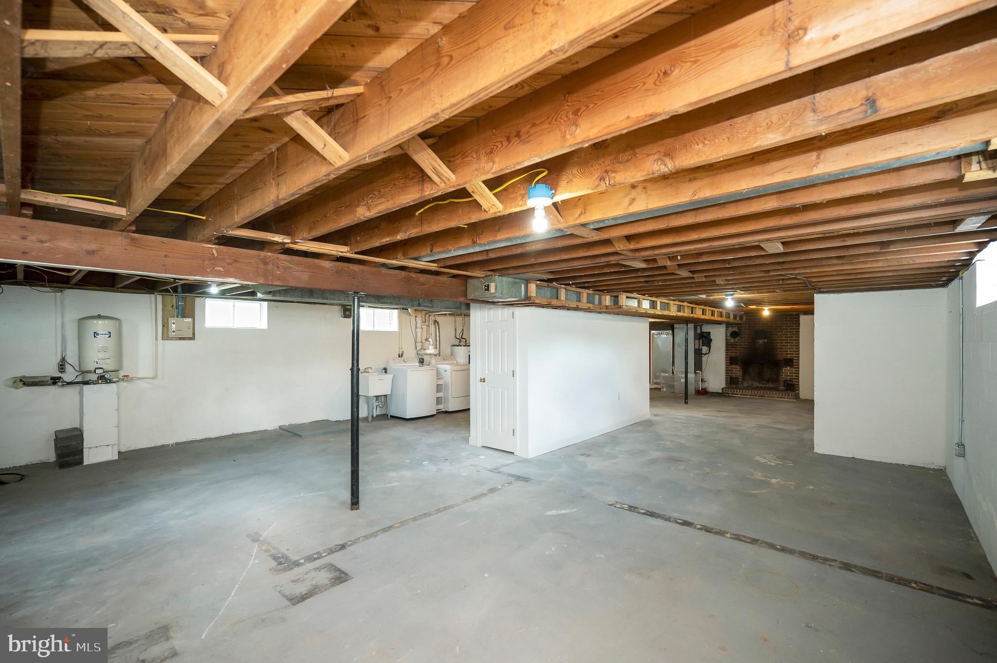 NORTH STAFFORD - Residential Lease