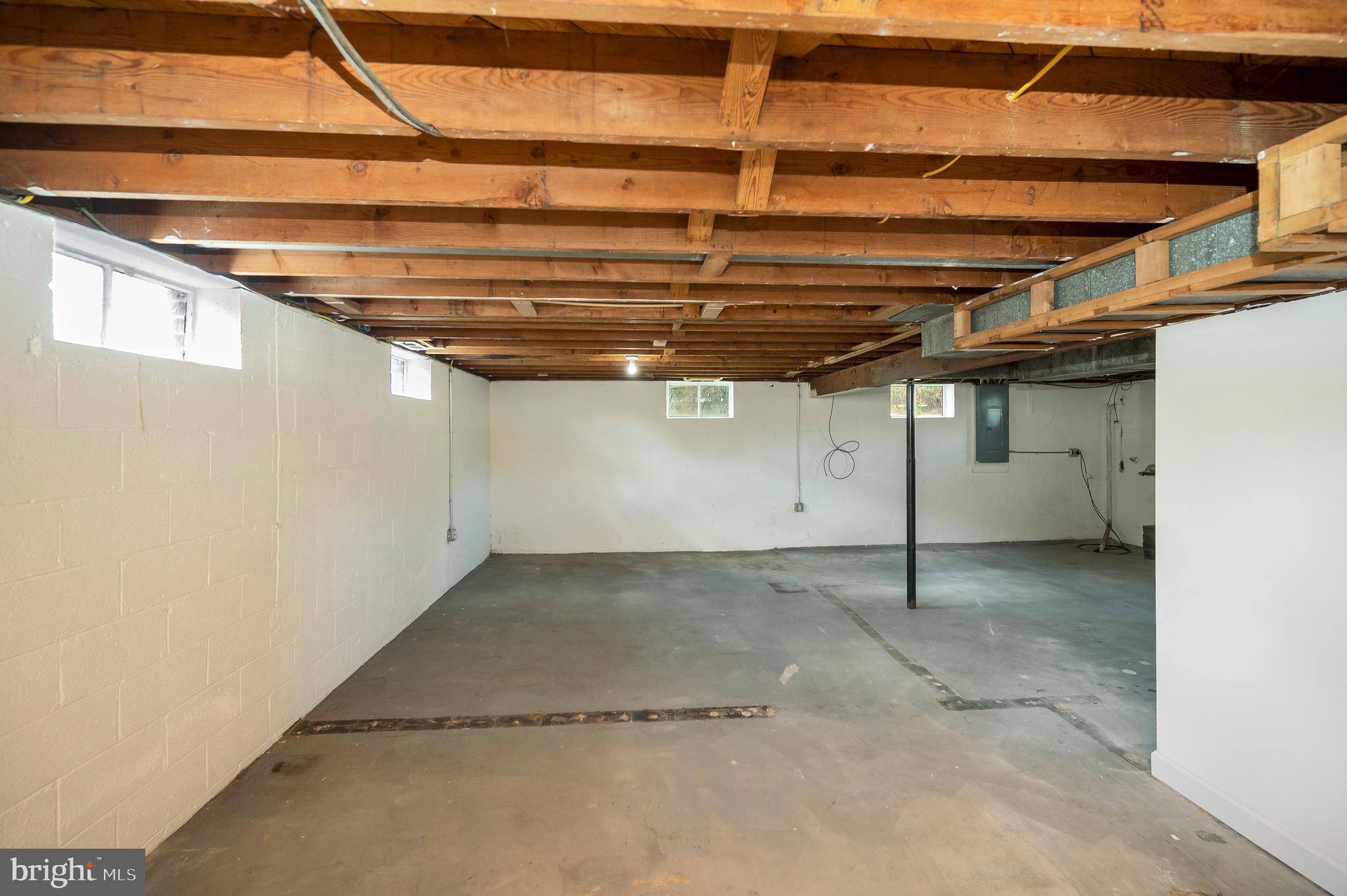 NORTH STAFFORD - Residential Lease