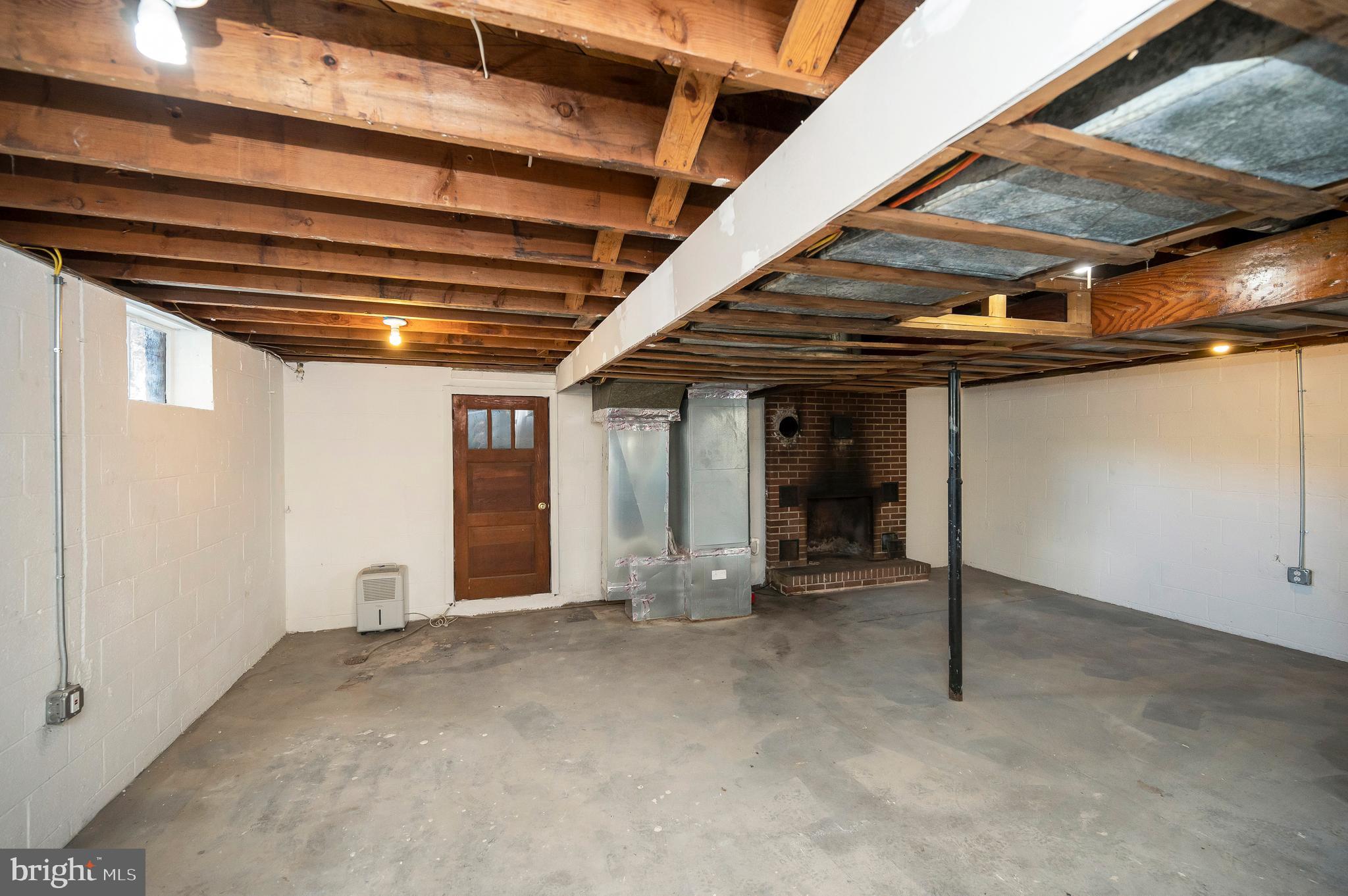 NORTH STAFFORD - Residential Lease