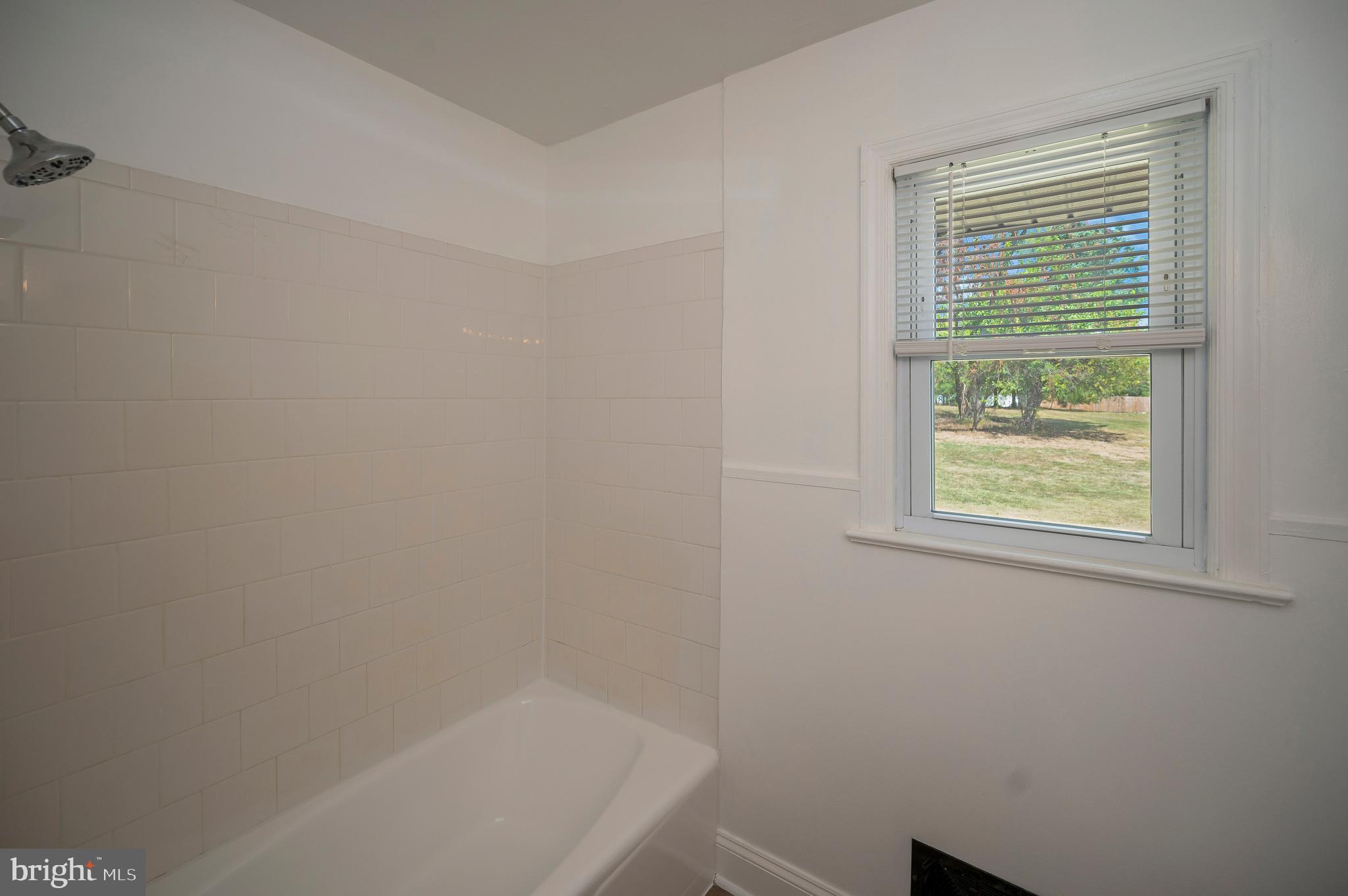 NORTH STAFFORD - Residential Lease