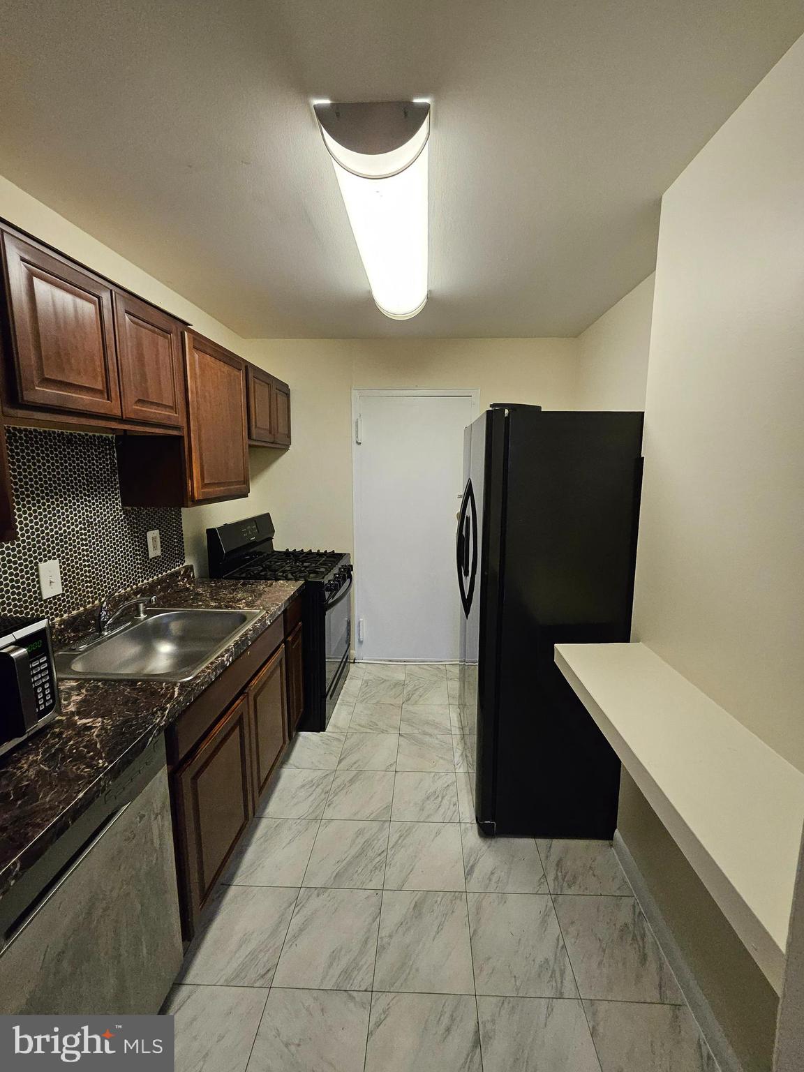 ADELPHI - Residential Lease