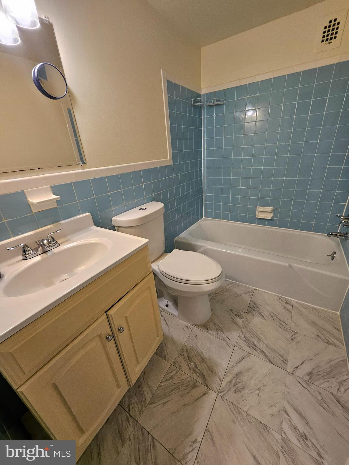 ADELPHI - Residential Lease