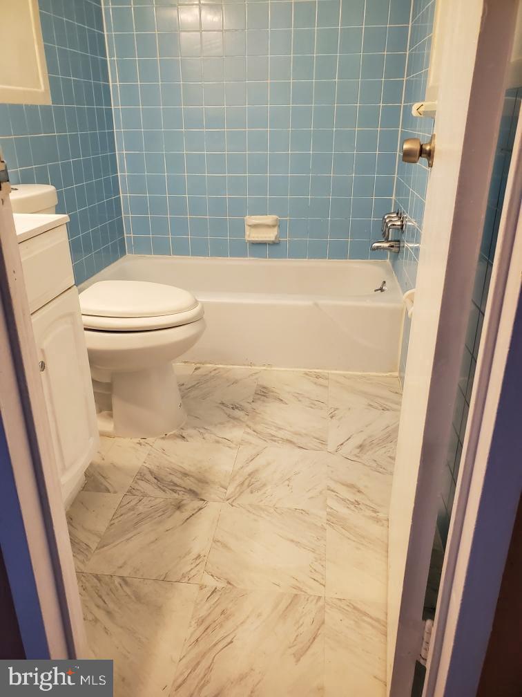 ADELPHI - Residential Lease