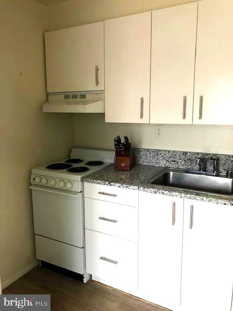 BROADWATER BEACH - Residential Lease