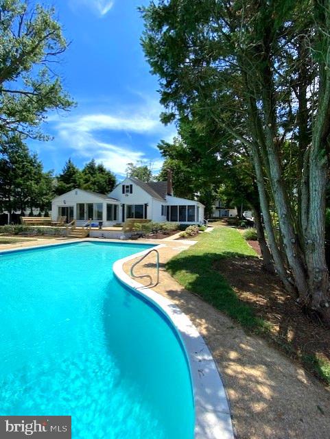 BROADWATER BEACH - Residential Lease