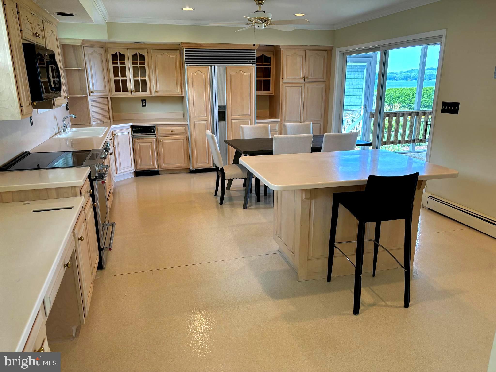 BROADWATER BEACH - Residential Lease