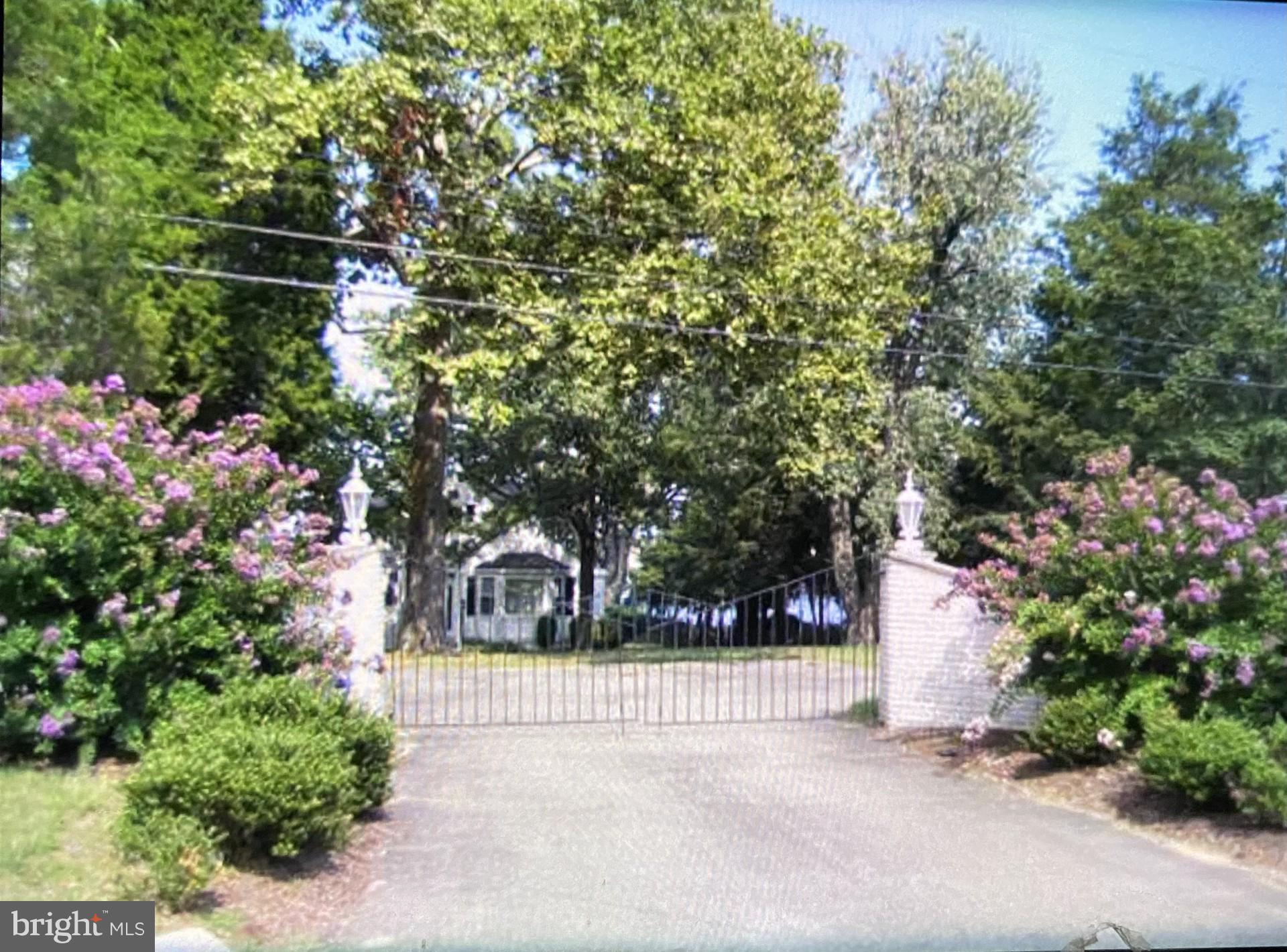 BROADWATER BEACH - Residential Lease