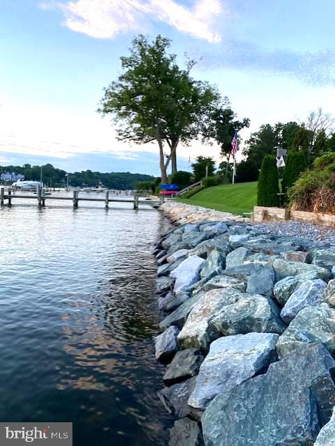 BROADWATER BEACH - Residential Lease