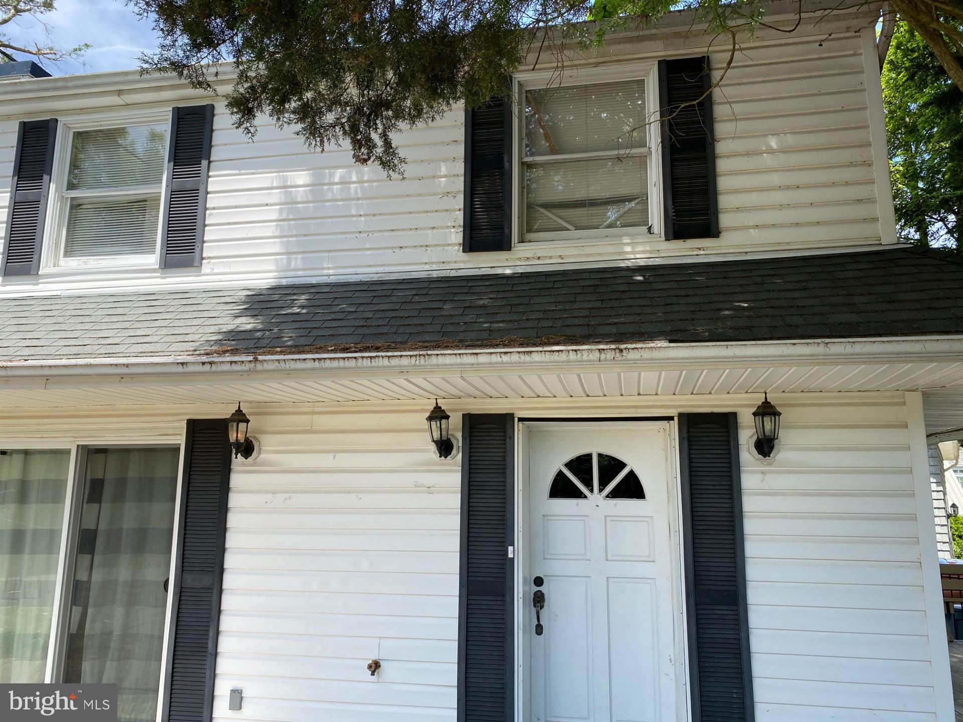 BROADWATER BEACH - Residential Lease