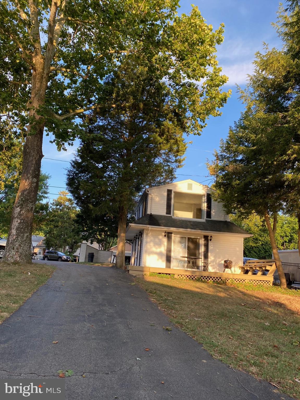 BROADWATER BEACH - Residential Lease