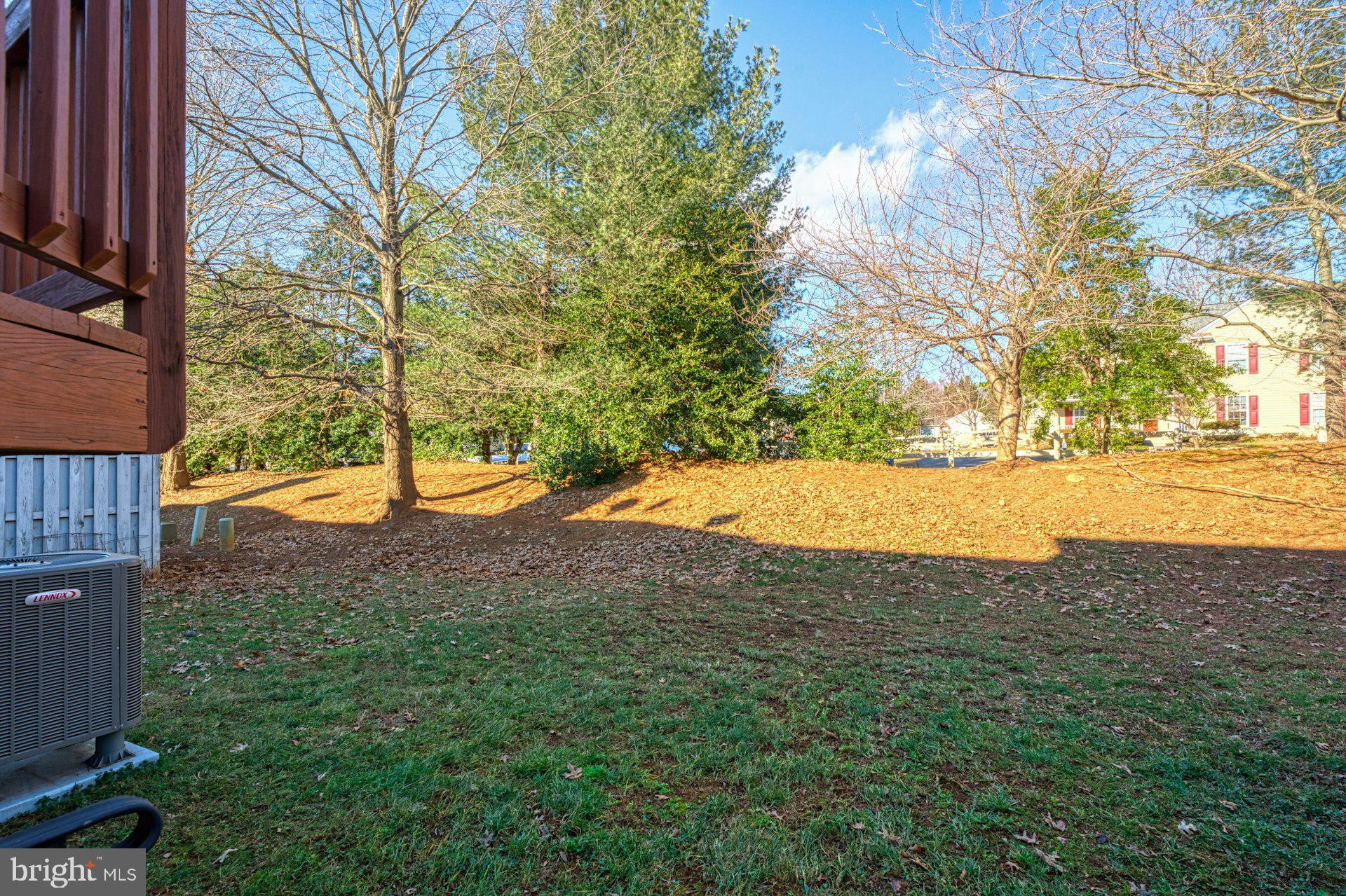 ROUND HILL - Residential