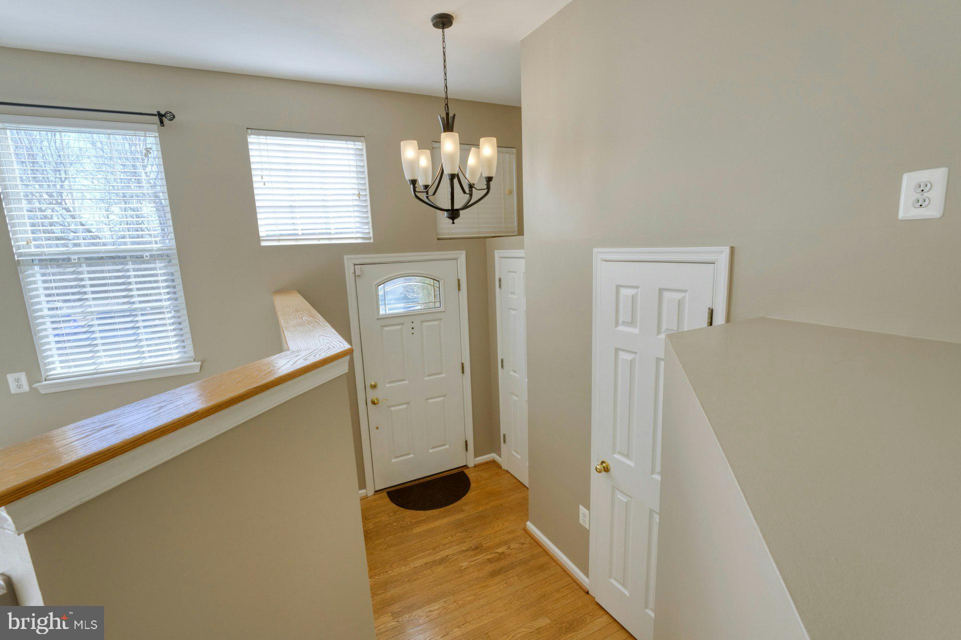 ROUND HILL - Residential