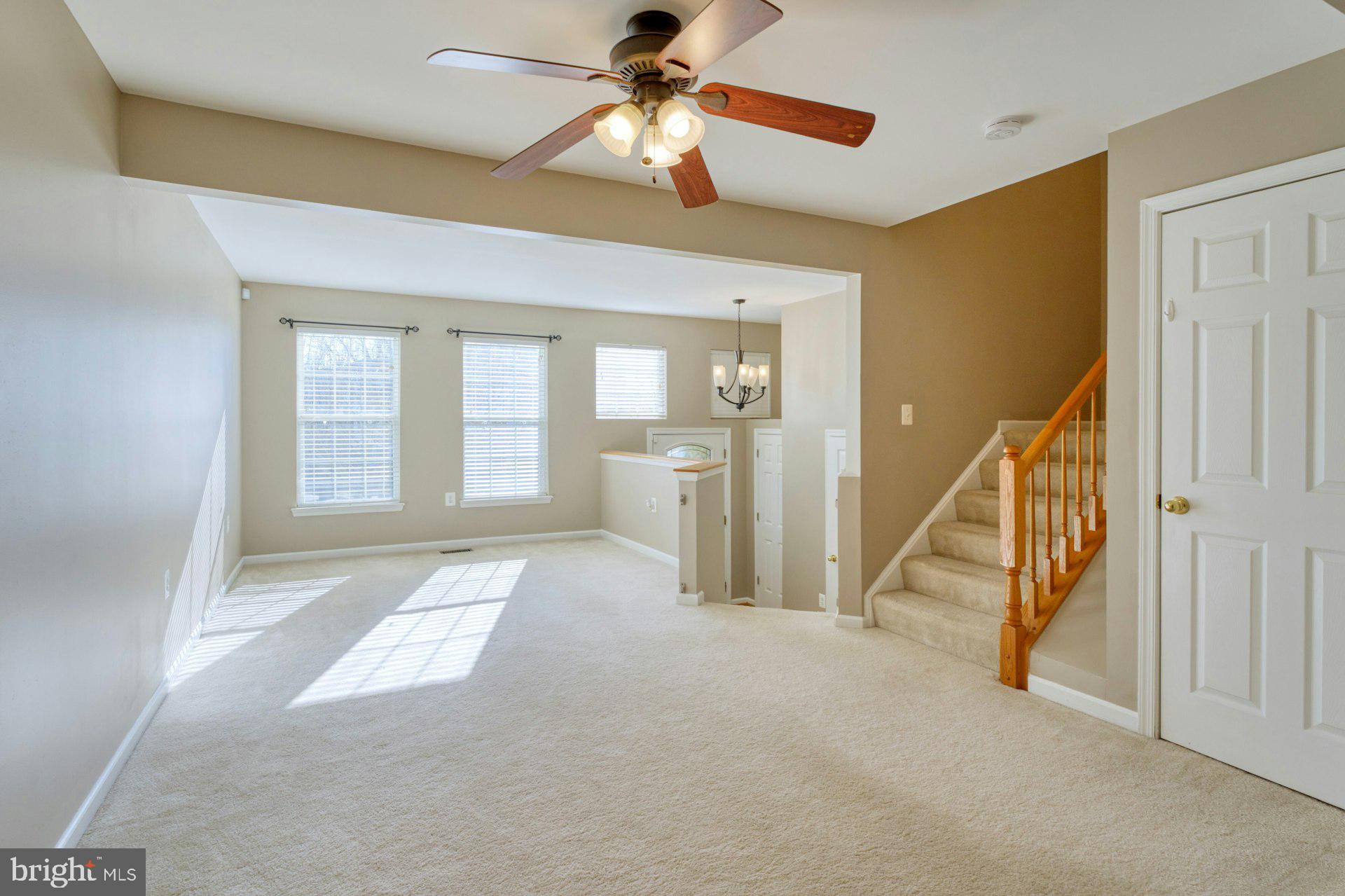 ROUND HILL - Residential