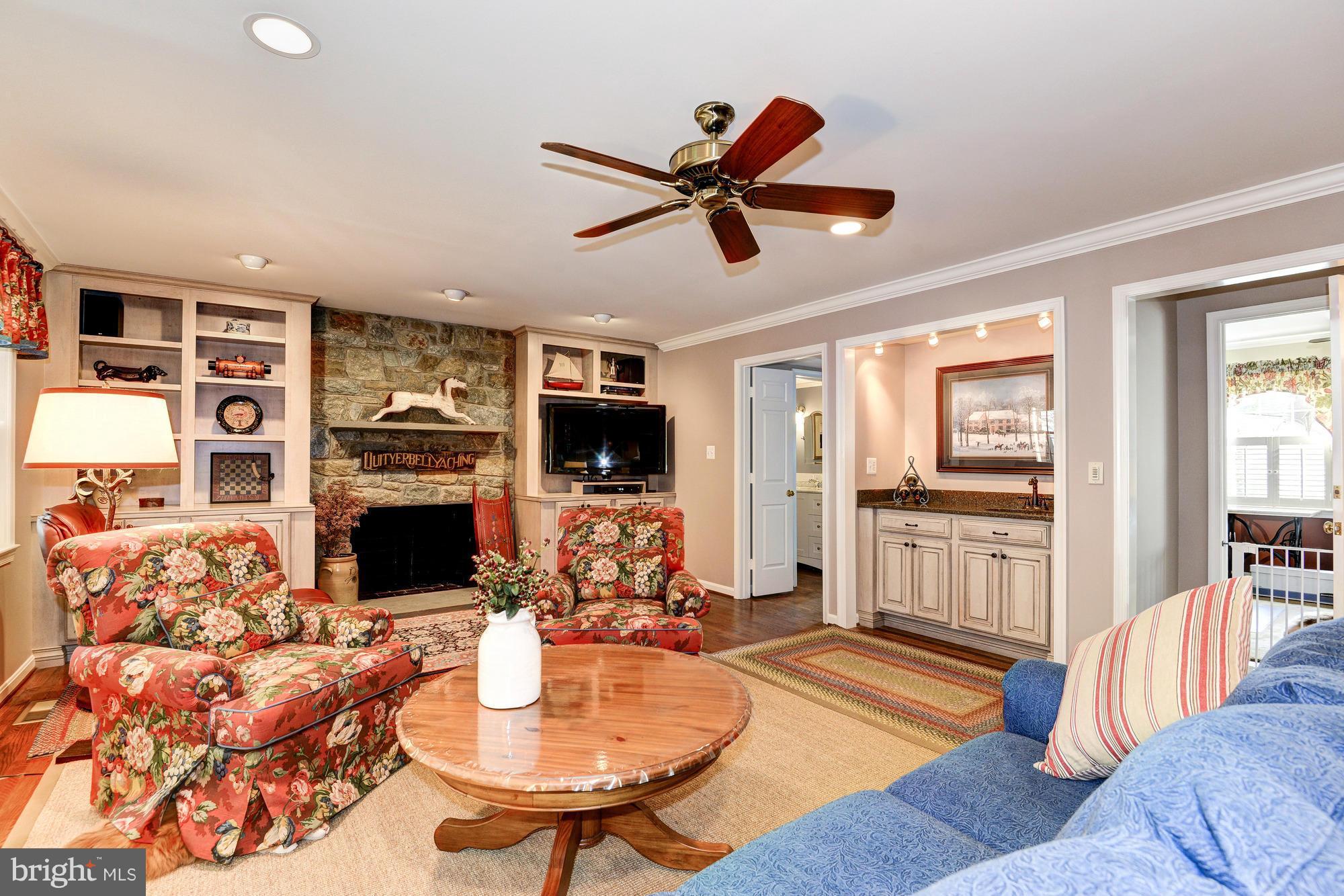 RIVER FALLS - Residential