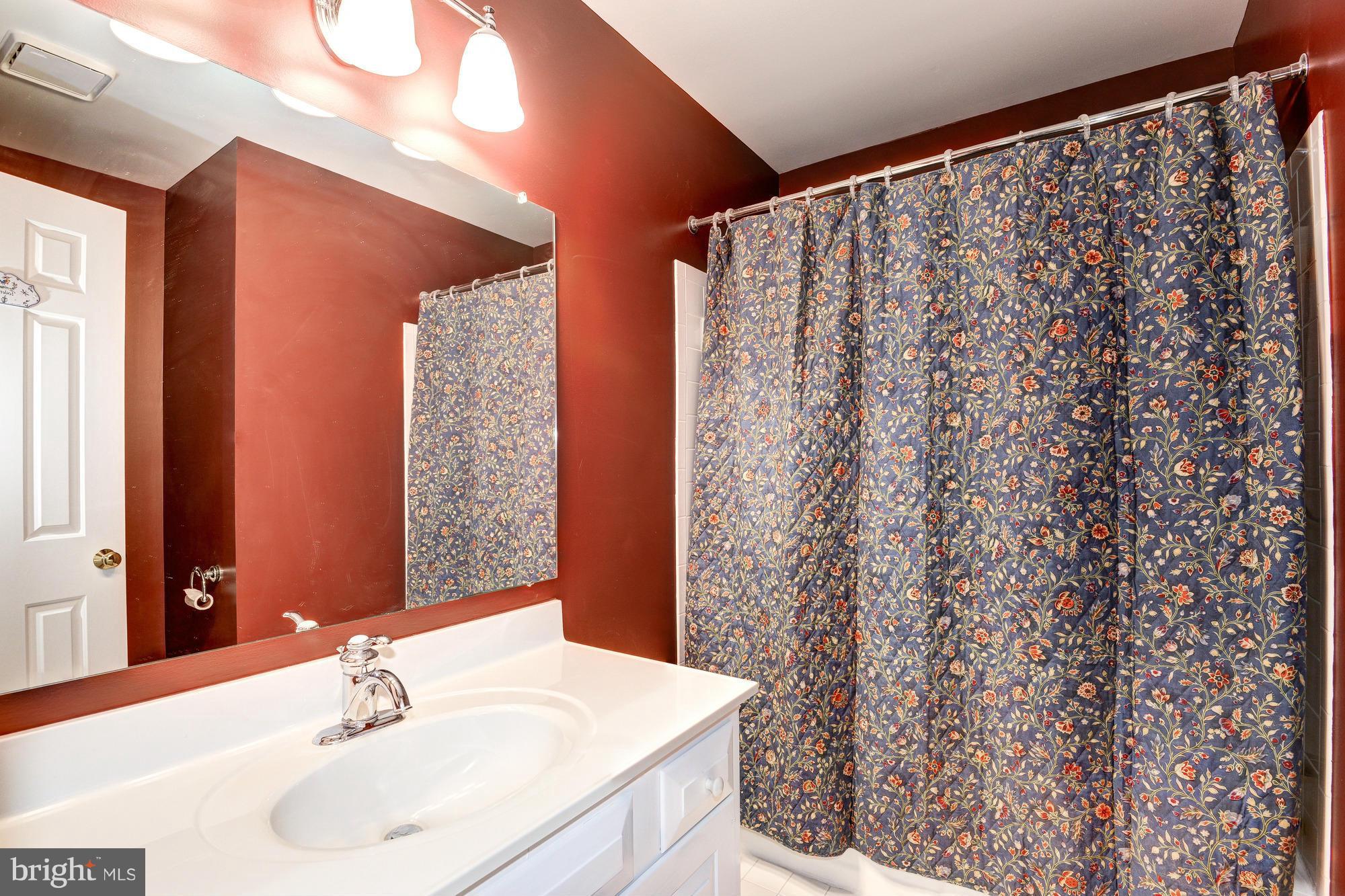 RIVER FALLS - Residential