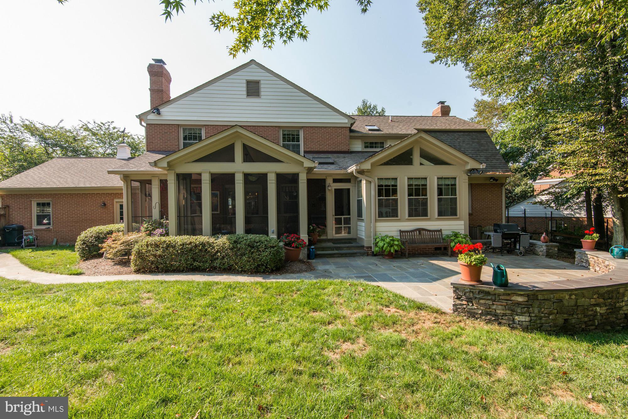 RIVER FALLS - Residential