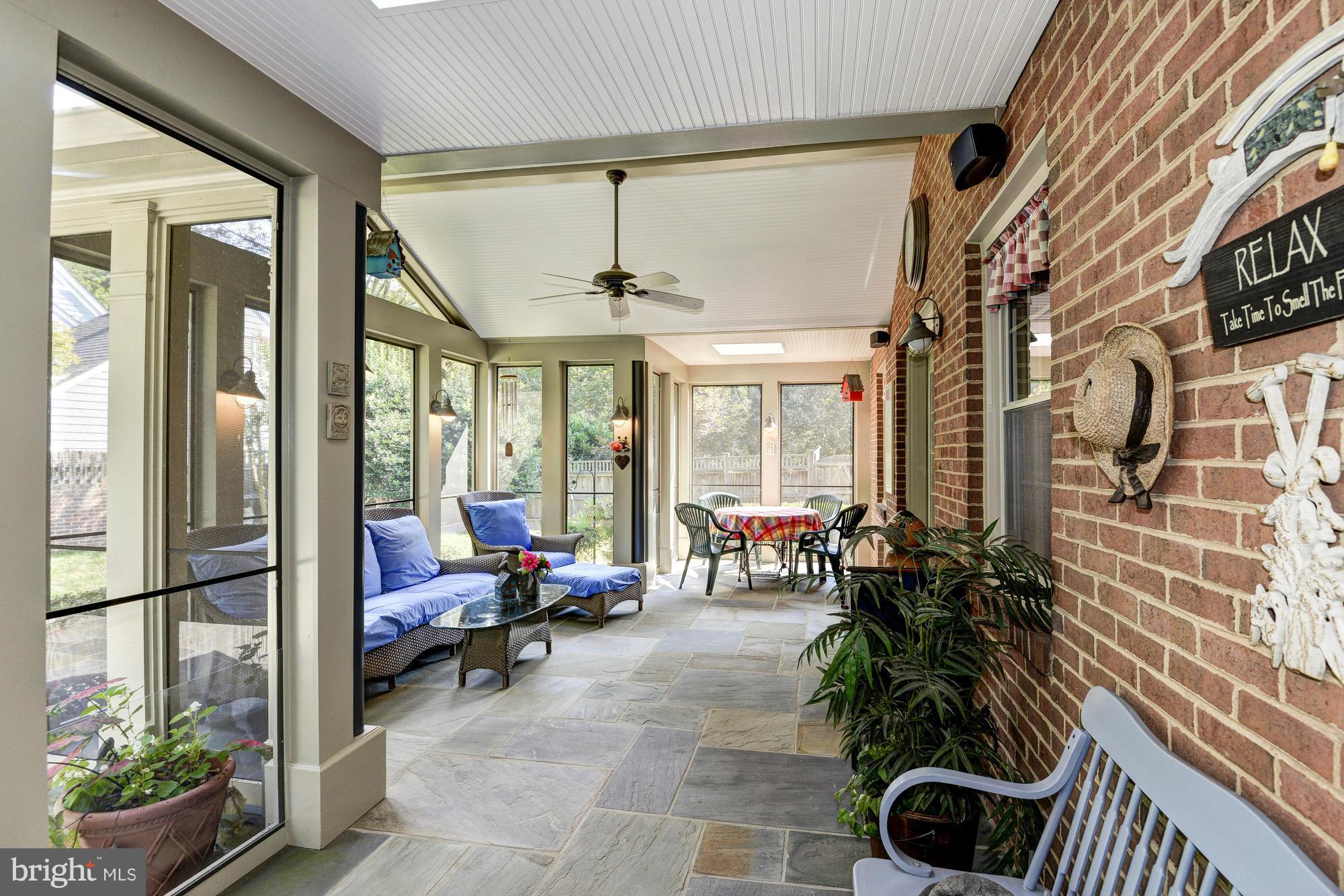 RIVER FALLS - Residential