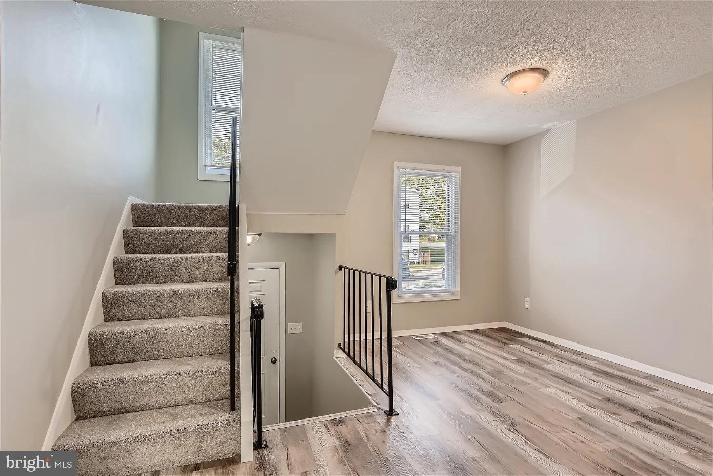 WATER GATE - Residential