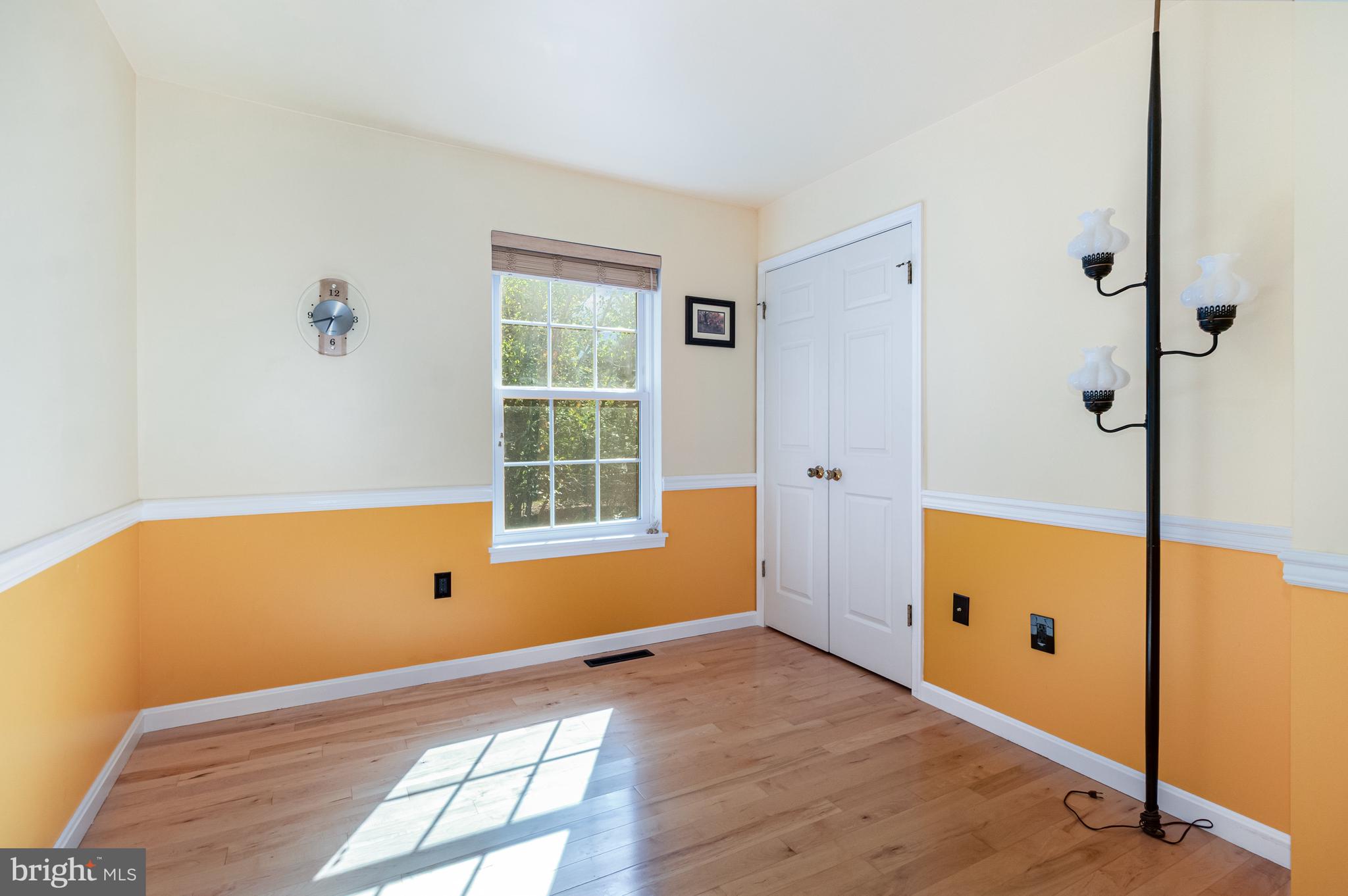 SPRING KNOLL - Residential