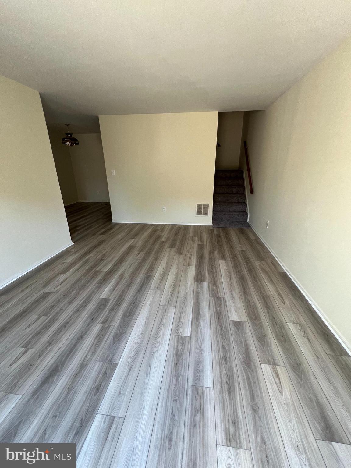 ESSEX PLACE - Residential